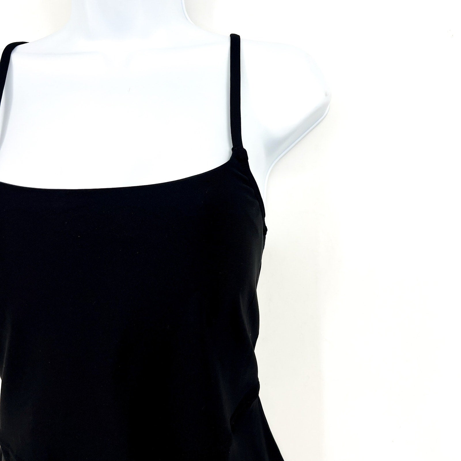 SUNSETS Women's Naomi Swim Dress Medium Black Convertible Strap One Piece NWOT