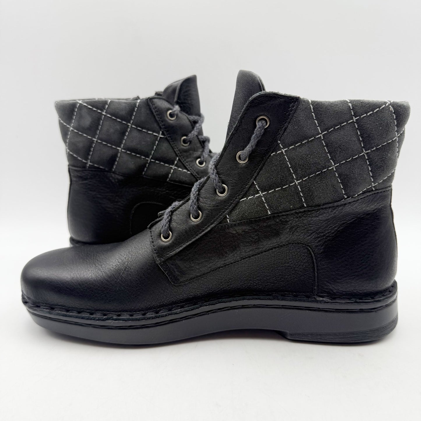 Naot Womens Castera Boots EU 37 US 6-6.5 Black Suede NWOB