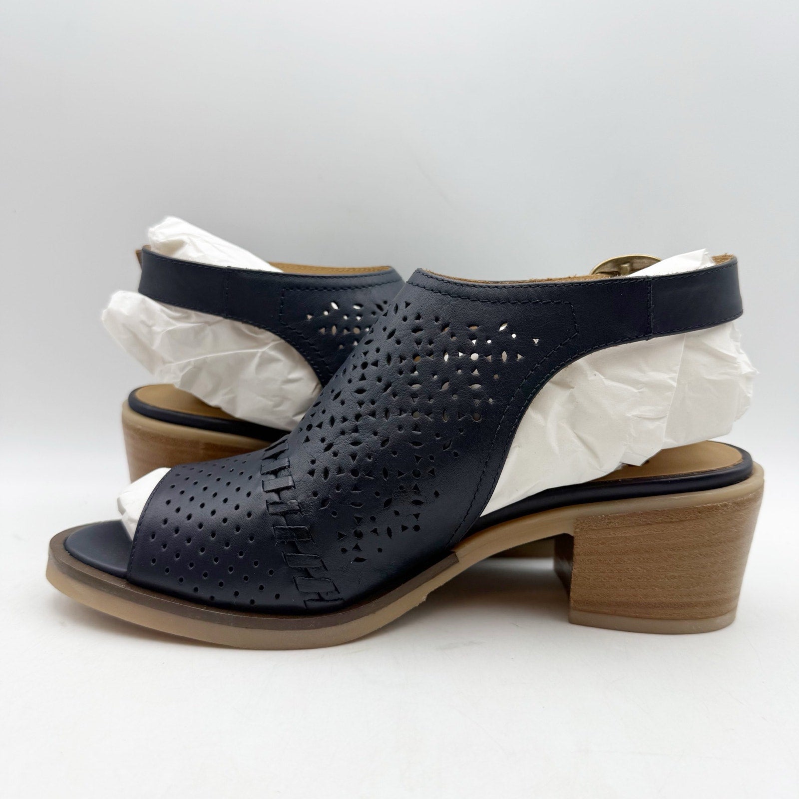 Cammina x Coldwater Creek Womens Isabella Heeled Sandal US 7.5 Navy Leather NWOB