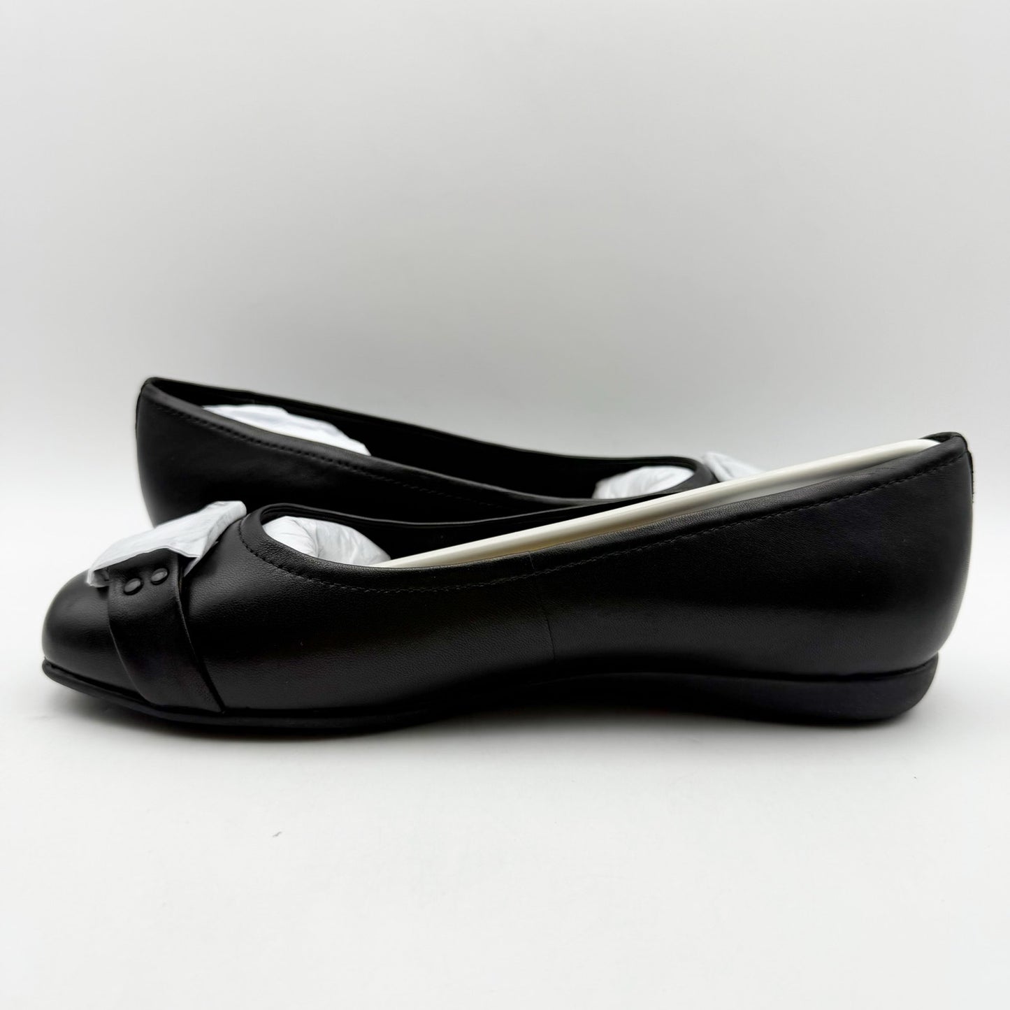 Trotters Womens Sizzle Signature Flat US 8.5 WW EU 39 Black Leather Slip On NIB