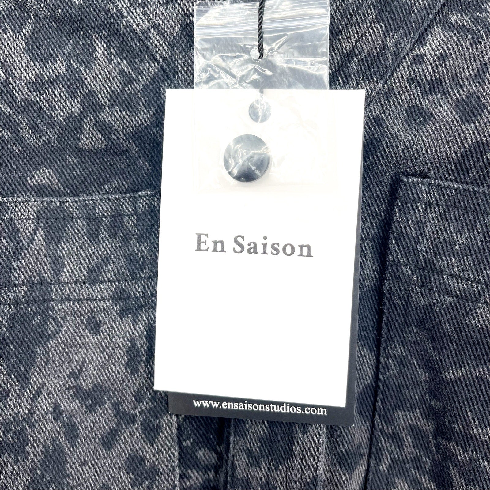EN SAISON Womens Harlow Denim Romper Small Grey Charcoal Animal Print Belted NWT