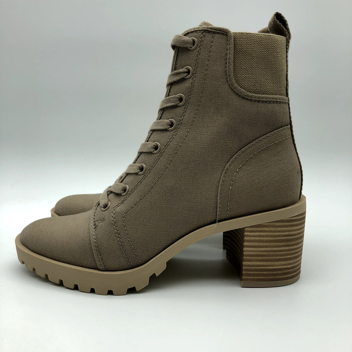 Dolce Vita Womens Combat Boots Size 9.5 Tan Canvas Stacked Heel NWOB