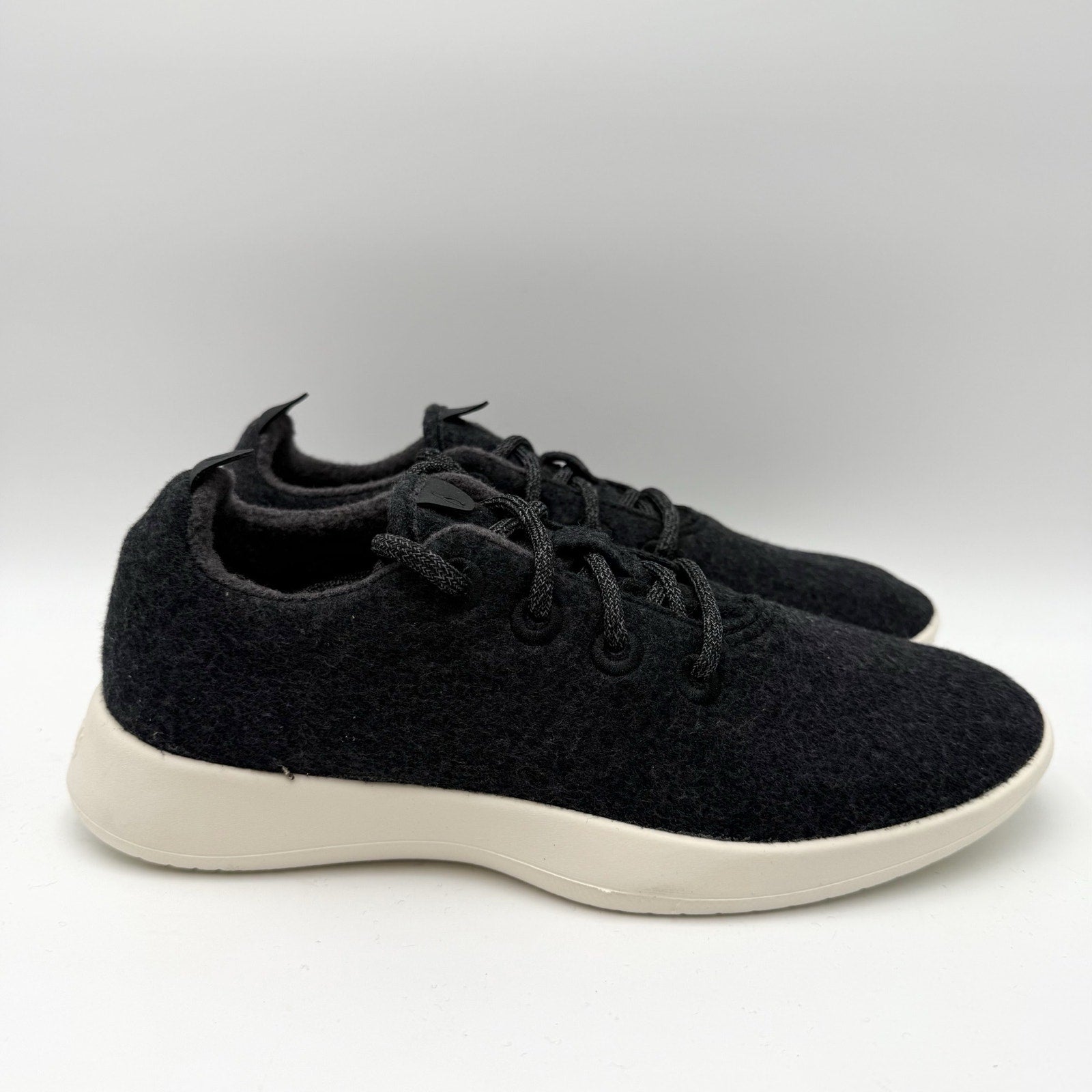 AllBirds Mens Wool Runner Casual Sneakers US 8 EU 40.5 Black Cream Athletic NIB