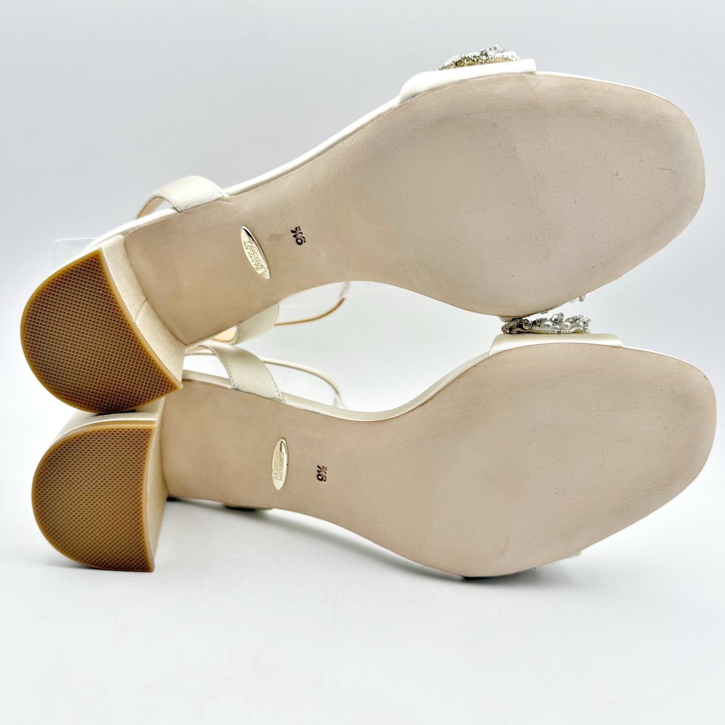 BADGLEY MISCHKA Clara Embellished Evening Sandals US 9.5 White Bridal Heel NIB
