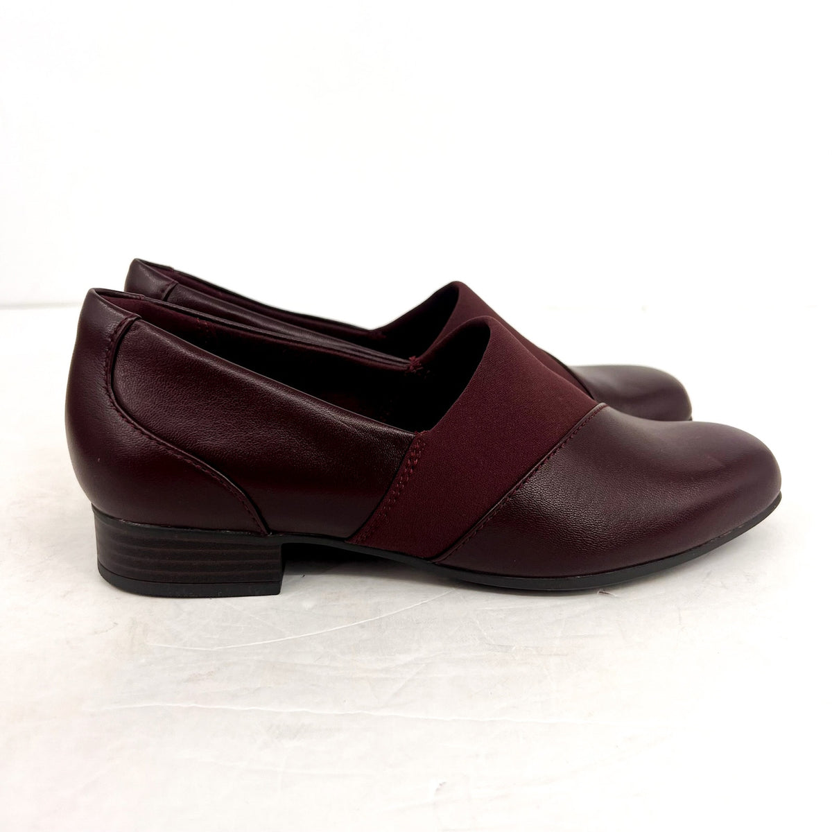 CLARKS Womens Juliet Gem Slip On Flats Loafers Size 6.5 Red Burgundy Leather NIB