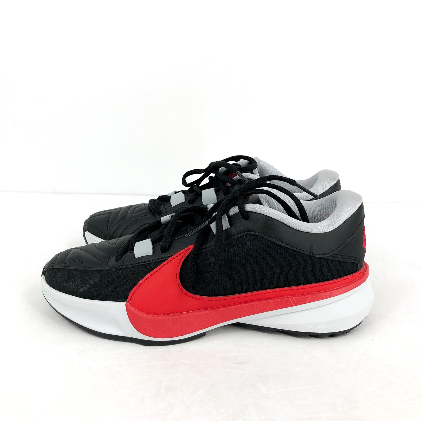 NIKE Air Zoom Freak 5 Basketball Shoes Mens 8.5 Womens 10 Black Red Giannis NWOB