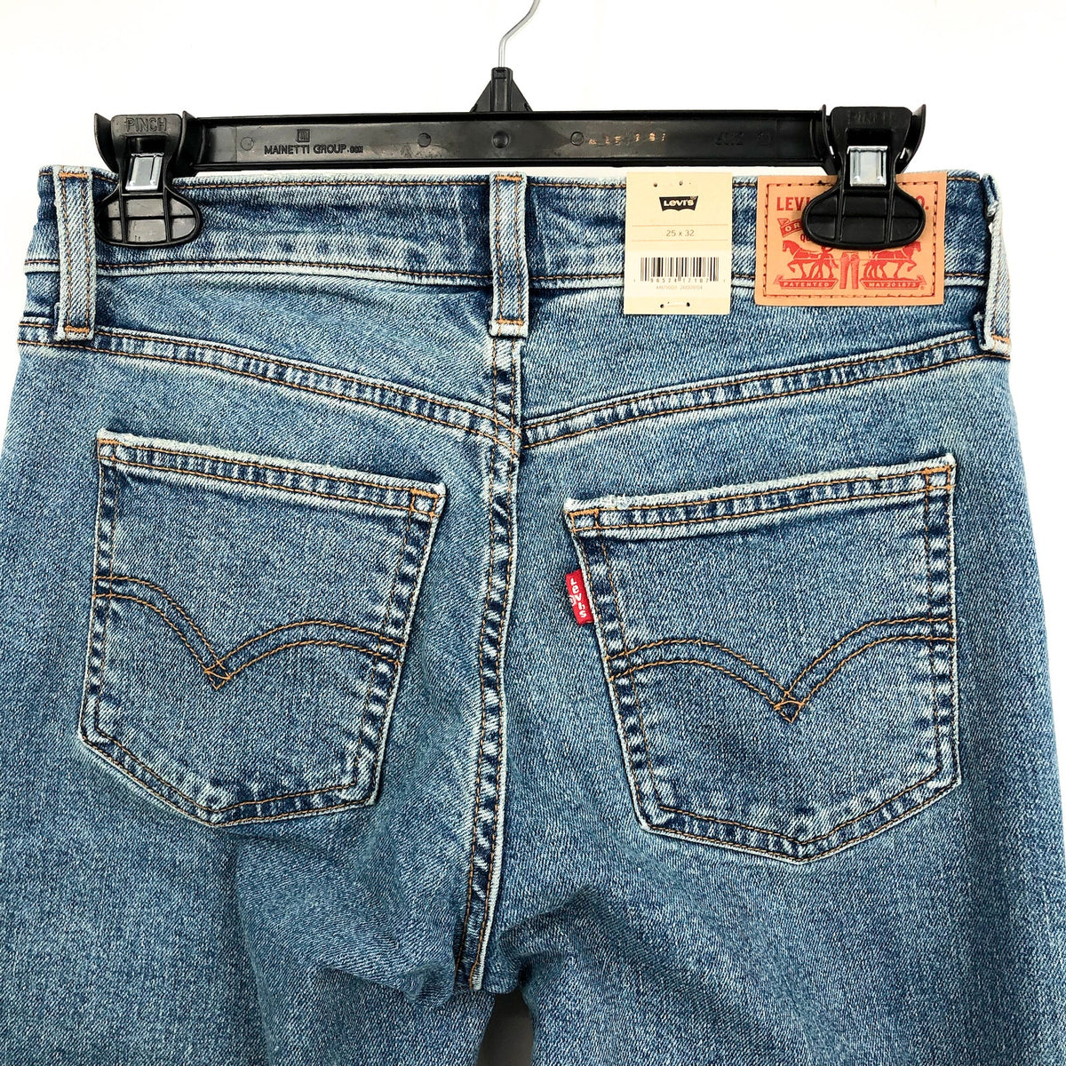 LEVI'S Women's Superlow Bootcut Jeans 25x32 Size 0 Medium Wash NWT A4679-0001