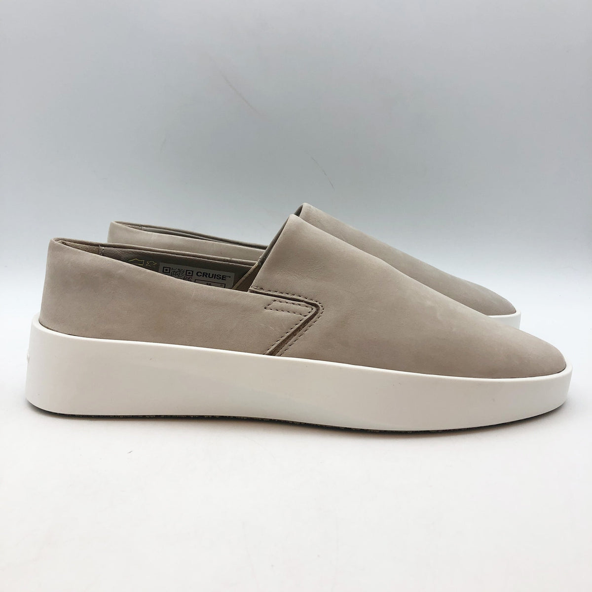 Wolf & Shepherd Womens Cruise Slip On Shoes Size 8 Warm Grey Leather NIB