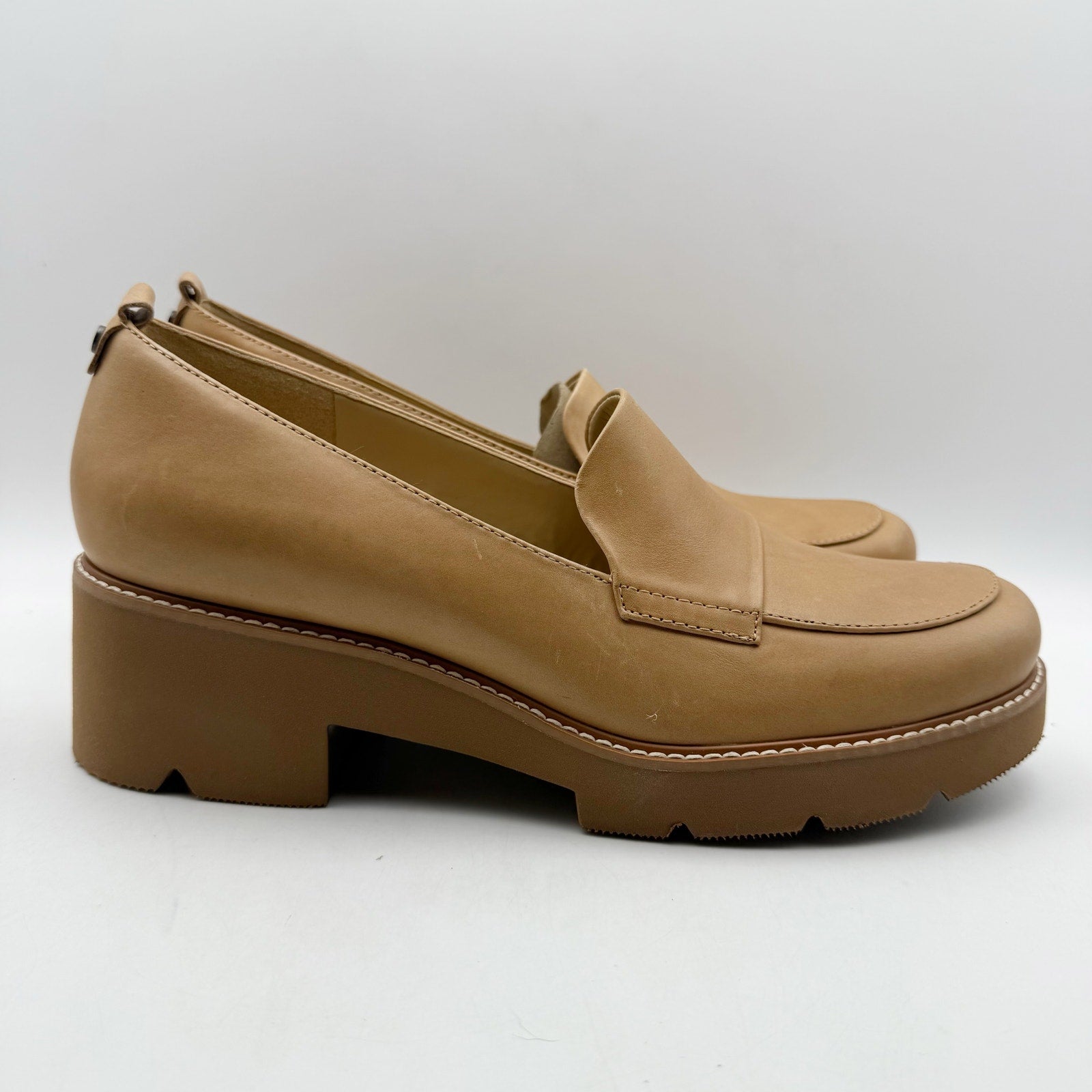 Naturalizer Womens Darry Loafers US 11 Narrow Tan Leather Lug Sole Slip On NIB