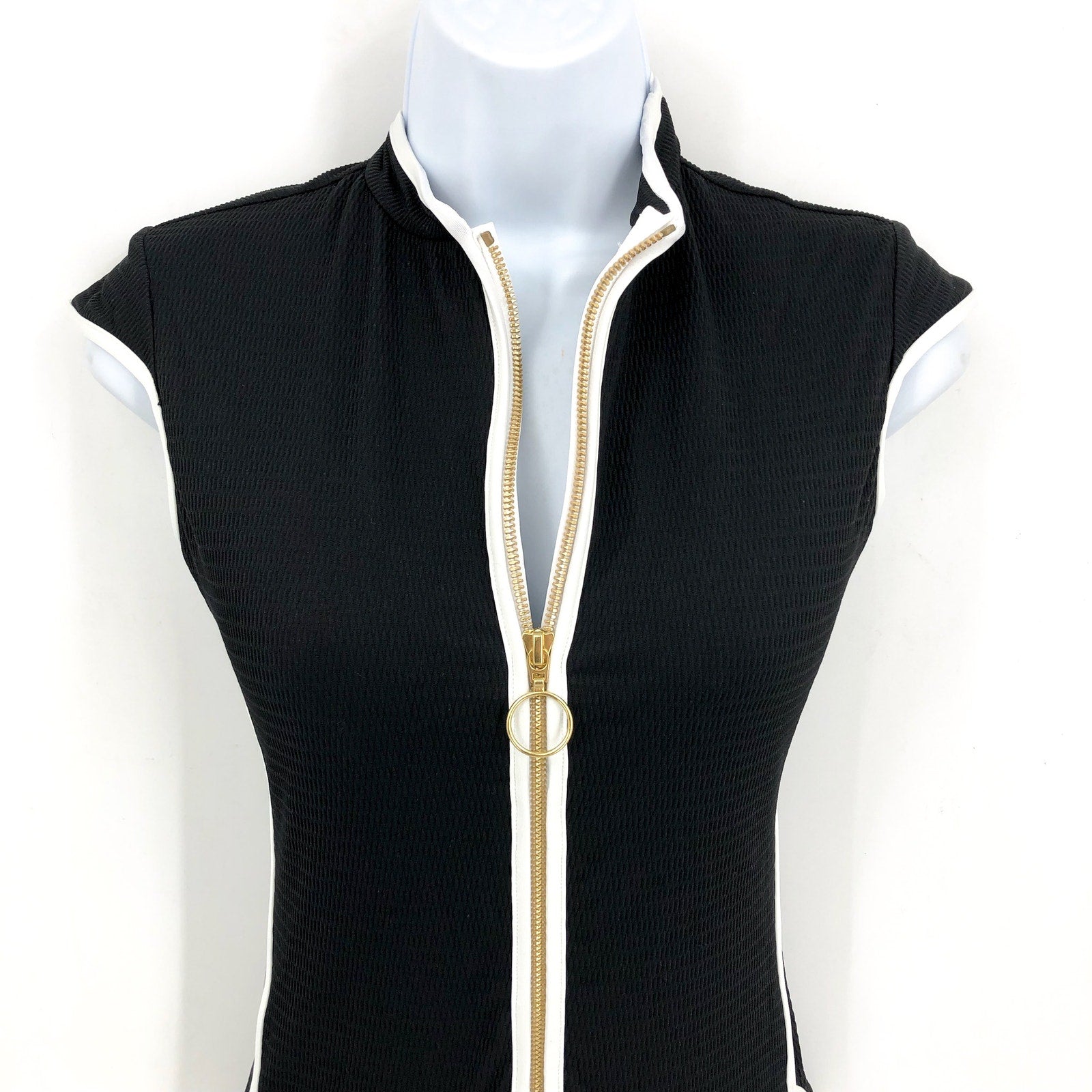 SEAFOLLY Women's Beach Bound One Piece Swimsuit Size 4 Black Zip Cap Sleeve NWT