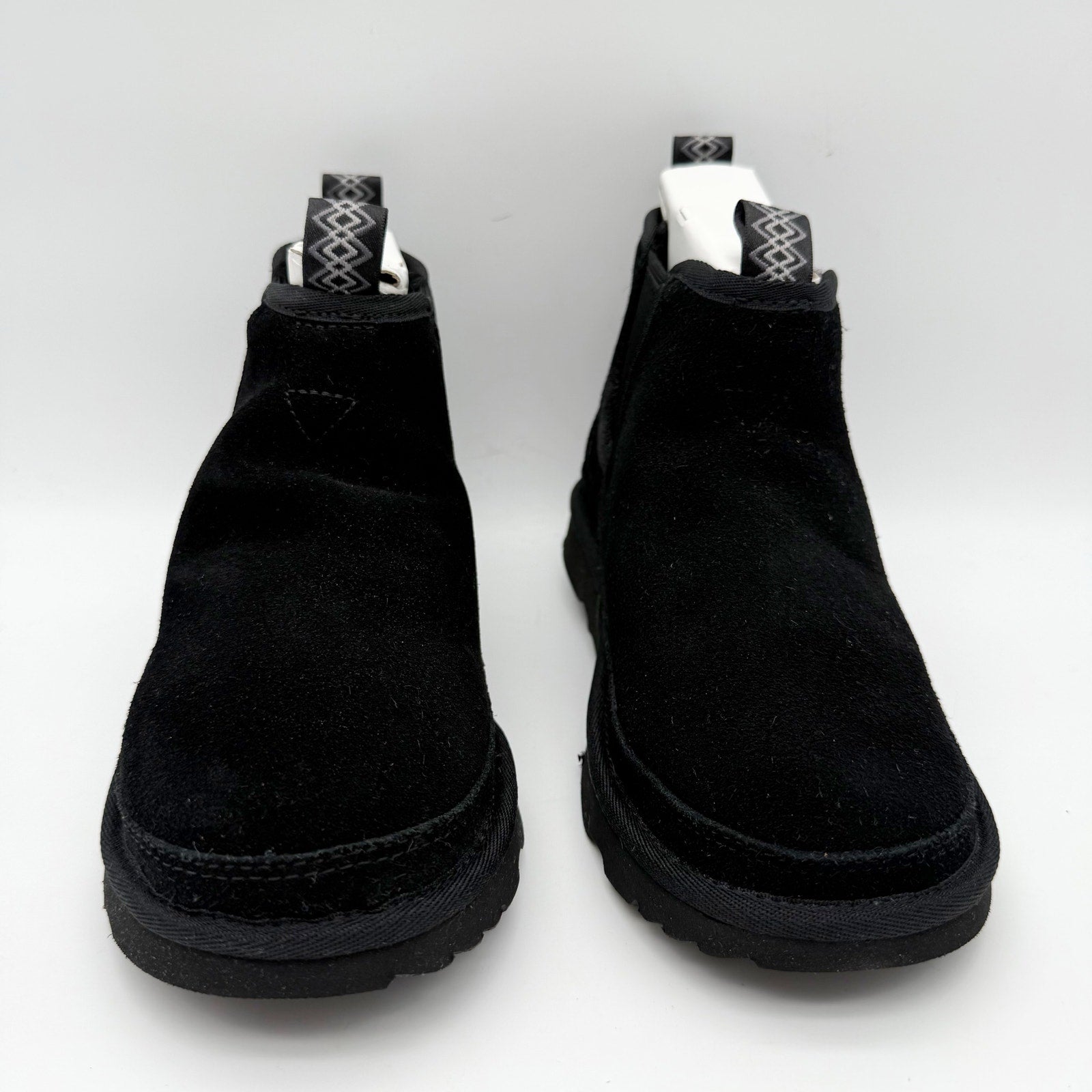 UGG Kids Neumel Chelsea Boots US 2 EU 33.5 Black Cow Suede NIB