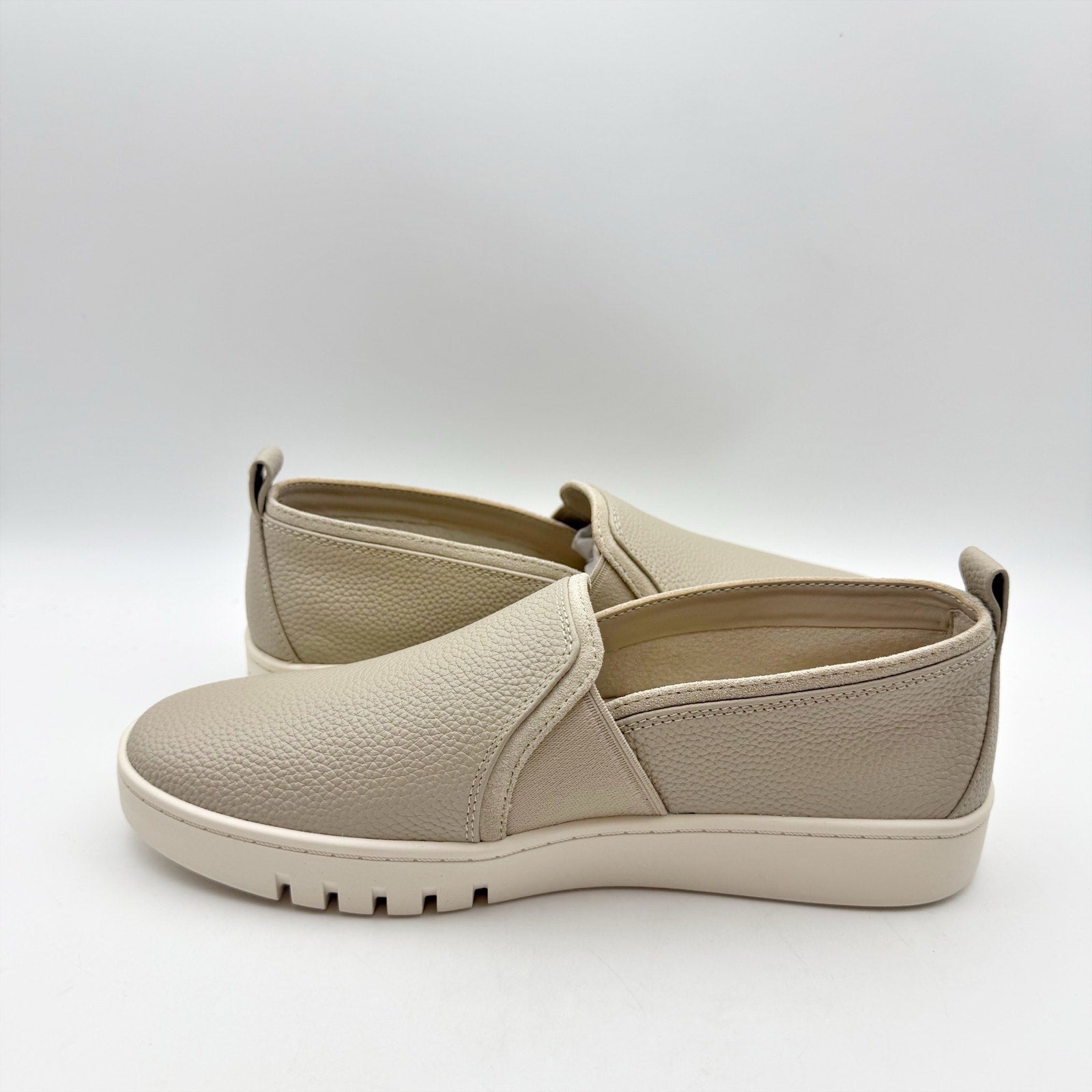 Vionic Womens Cambria Slip On Casual Loafers Size 7 Oatmeal Beige Leather NIB