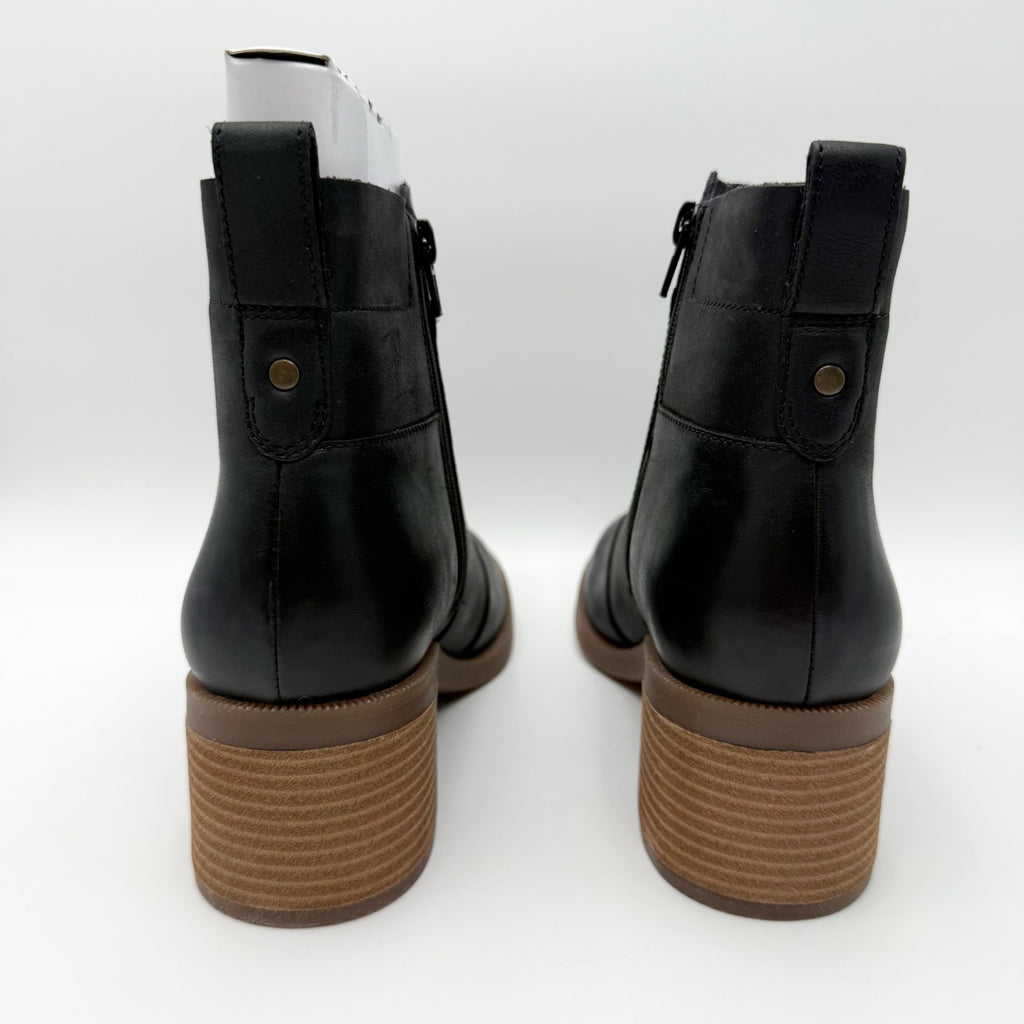 Clarks Womens Lileigh Charm Heeled Ankle Bootie US 9 M Black Leather NIB