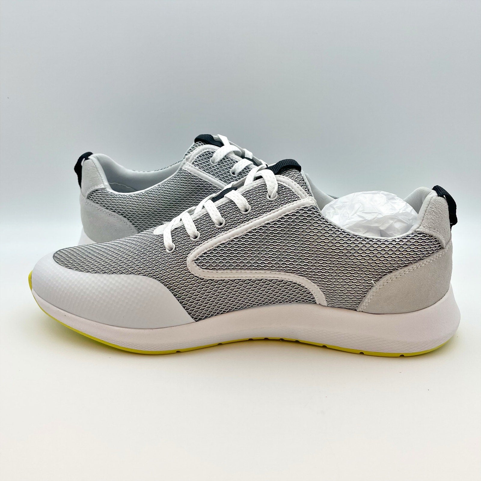 Vince Camuto Mens Emmitt Mesh Sneaker US 9 M EU 42 White Lace-Up Closure NIB