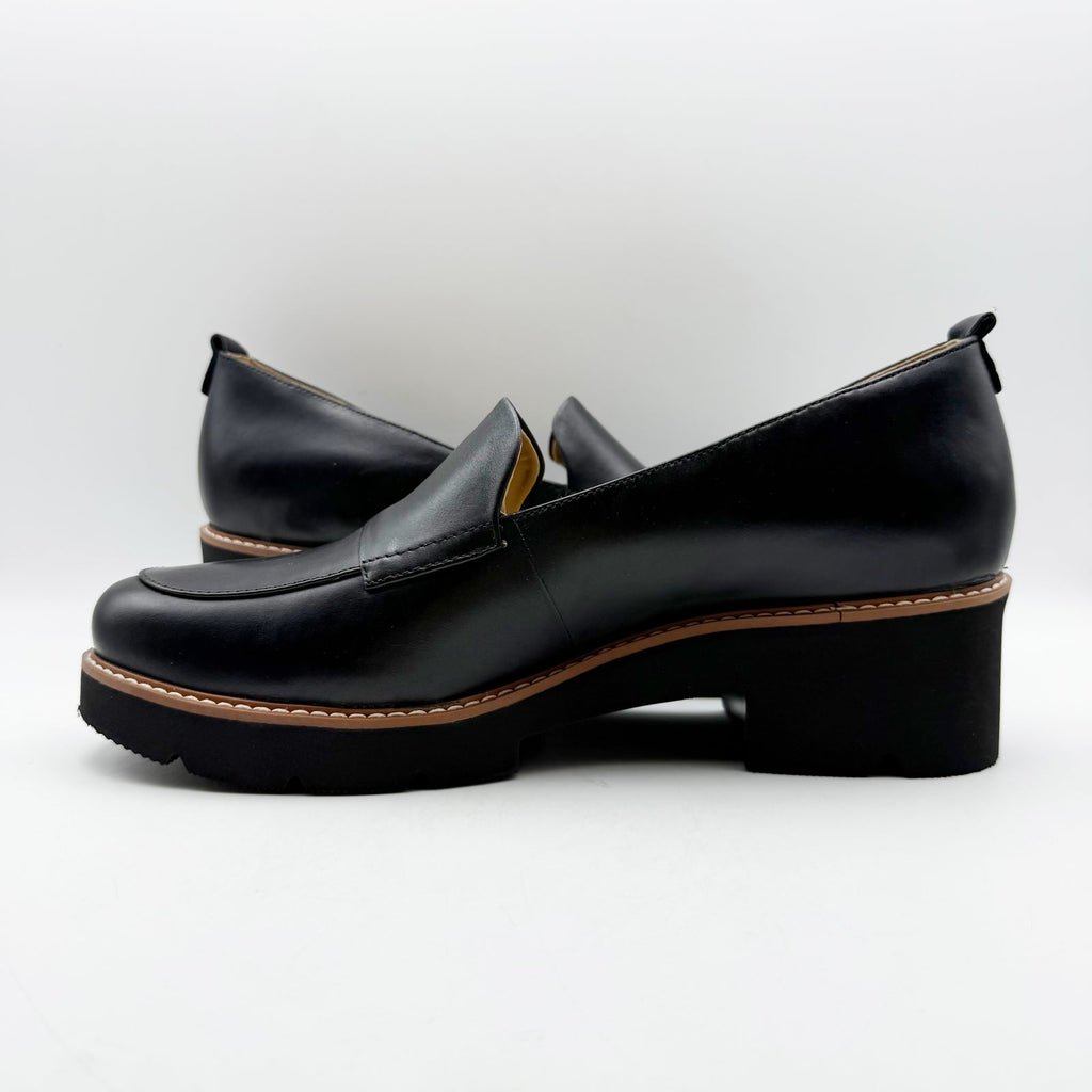 NATURALIZER  Womens Darry Lug Sole Loafers Size 7.5 WIDE Black Leather Heel NIB