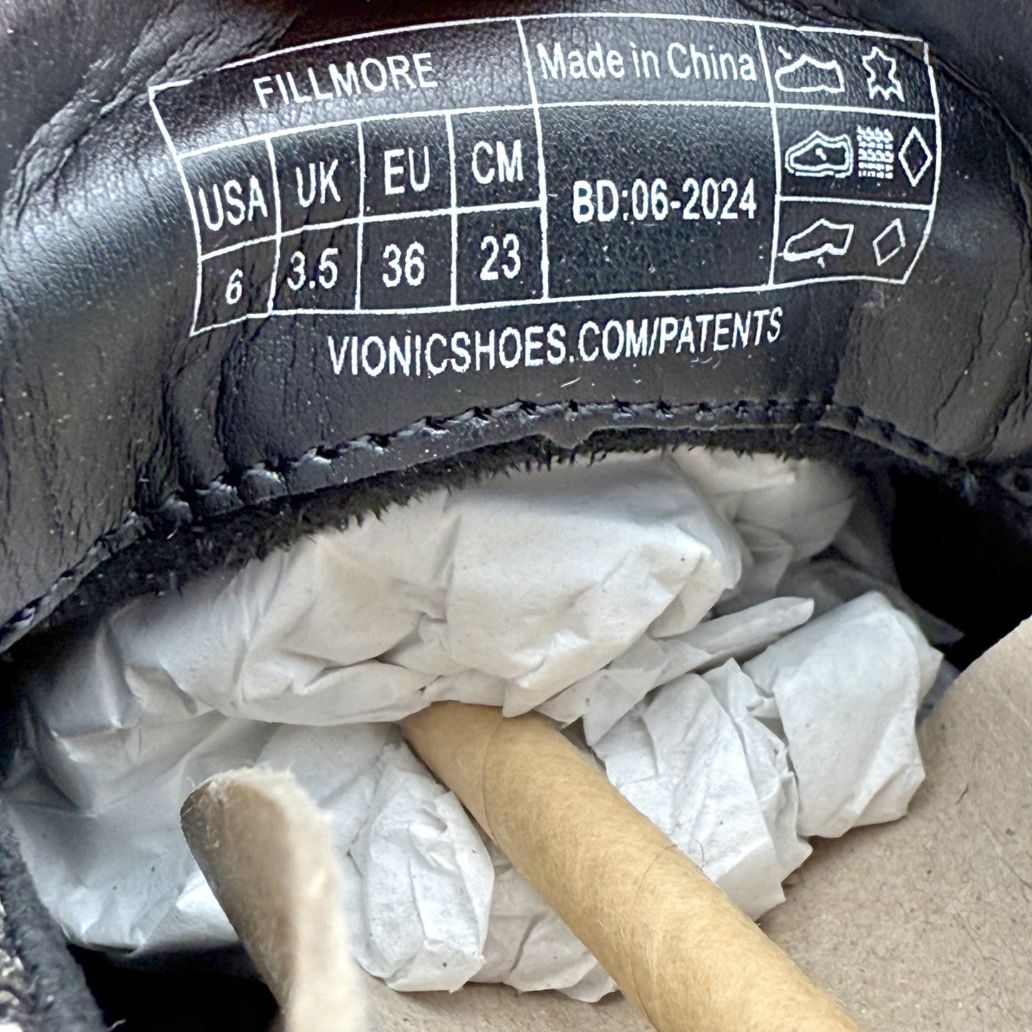 Vionic Womens Fillmore Heeled Loafers US 6 M EU 36 Black White Suede NIB