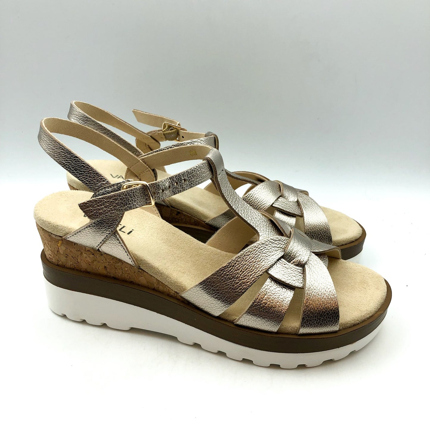 Vaneli Womens Carly Cork Casual Sandals US 8 Narrow Shell Metallic Leather NIB