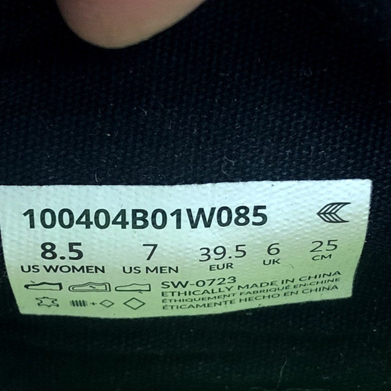 Cariuma OCA High Sneakers Womens 8.5 Mens 7 Black Premium Leather NIB