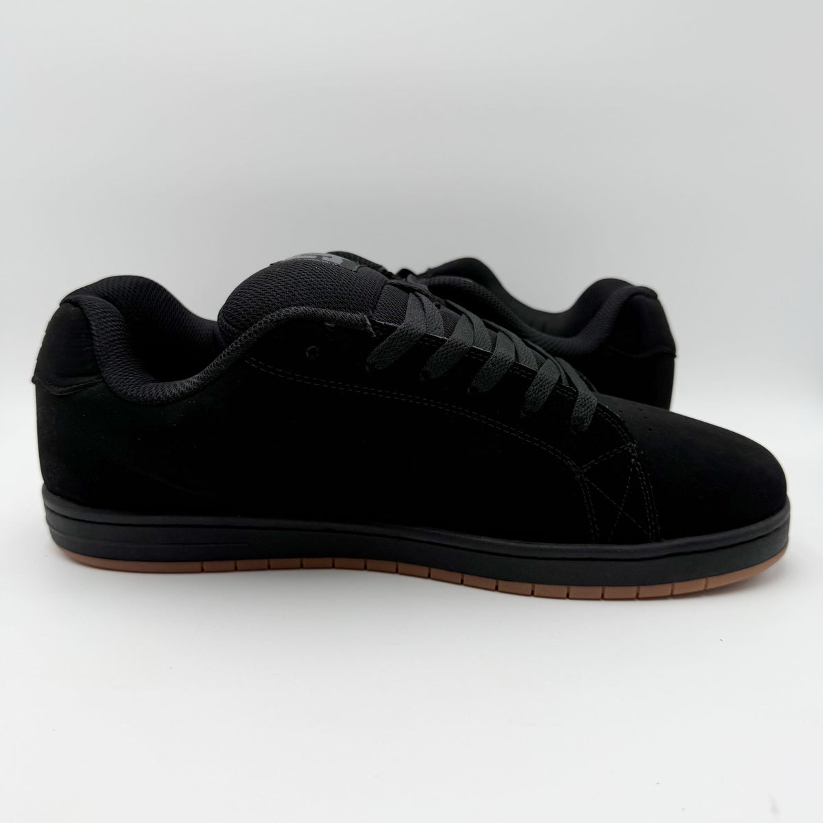 DC Mens Gaveler Low Top Skate Shoes Size 12.5 Black Casual Sneaker NWOB