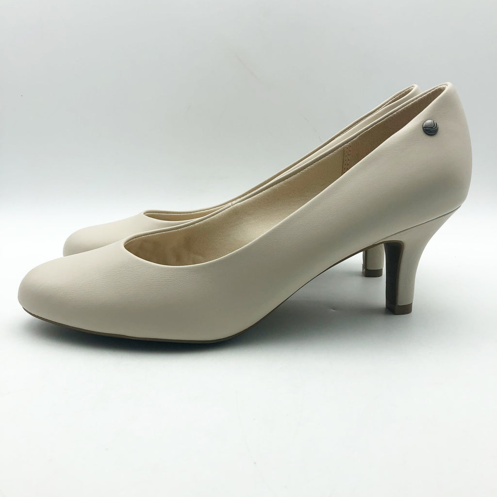 LifeStride Womens Parigi Pumps US 11 WIDE EU 42 Cream Almond Milk Heels NIB