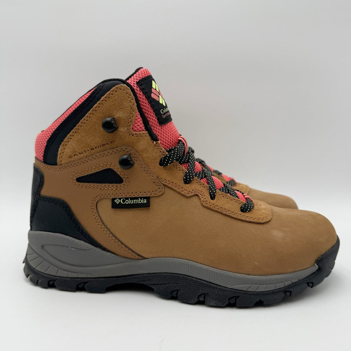 Columbia Womens Newton Ridge BC Hiking Boots Size 8.5 Brown Pink Leather NIB