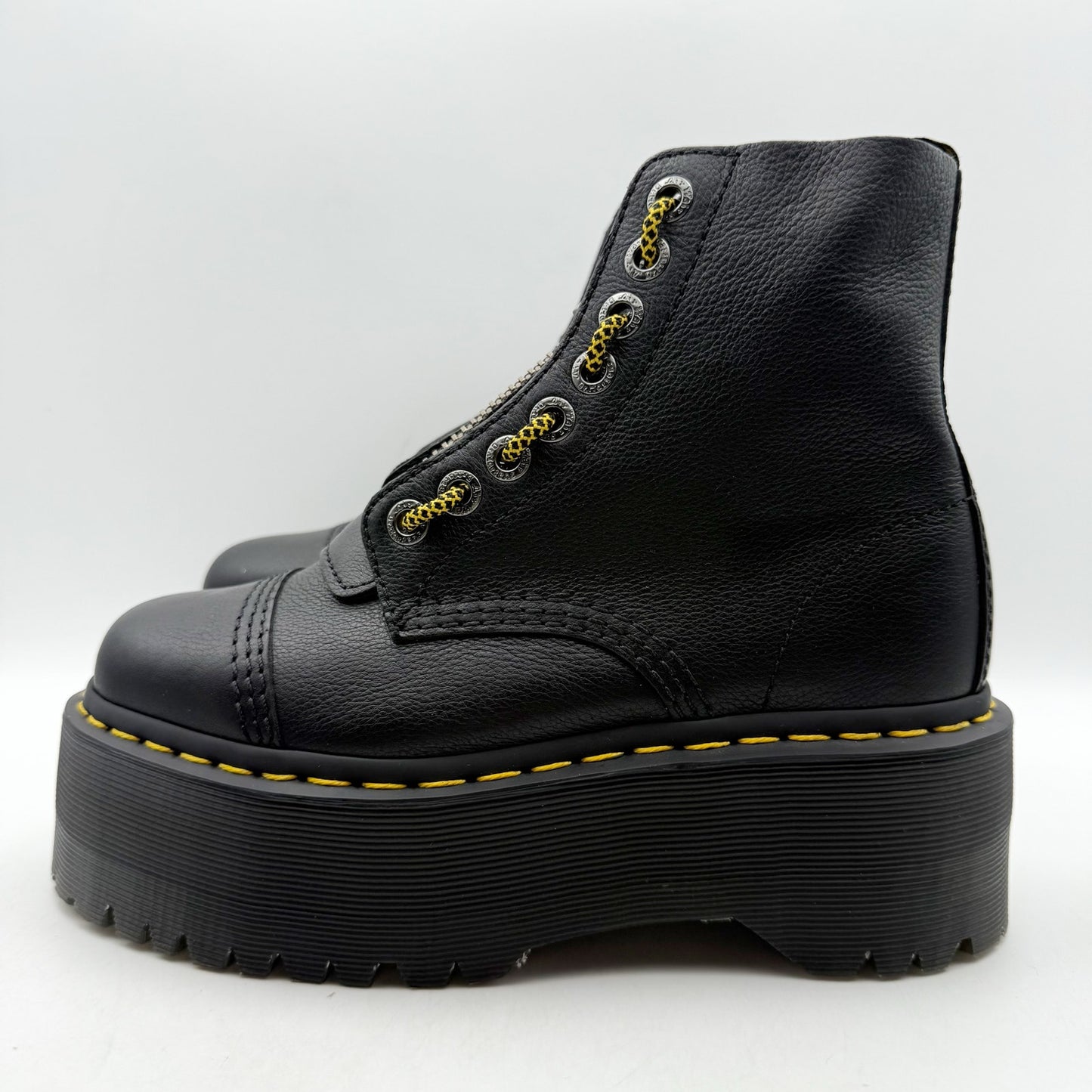 Dr. Martens Womens Sinclair Max Ankle Boots EU 37 US 6 Black Leather NWOB