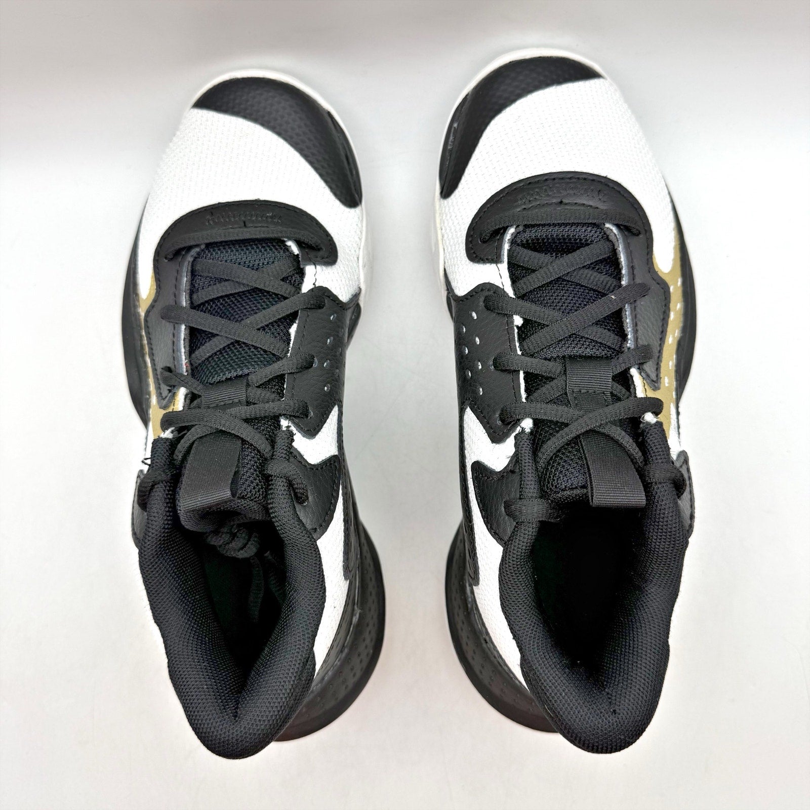 Under Armour Boys GS Jet '23 Basketball Sneakers US 5 YOUTH Black Gold NIB