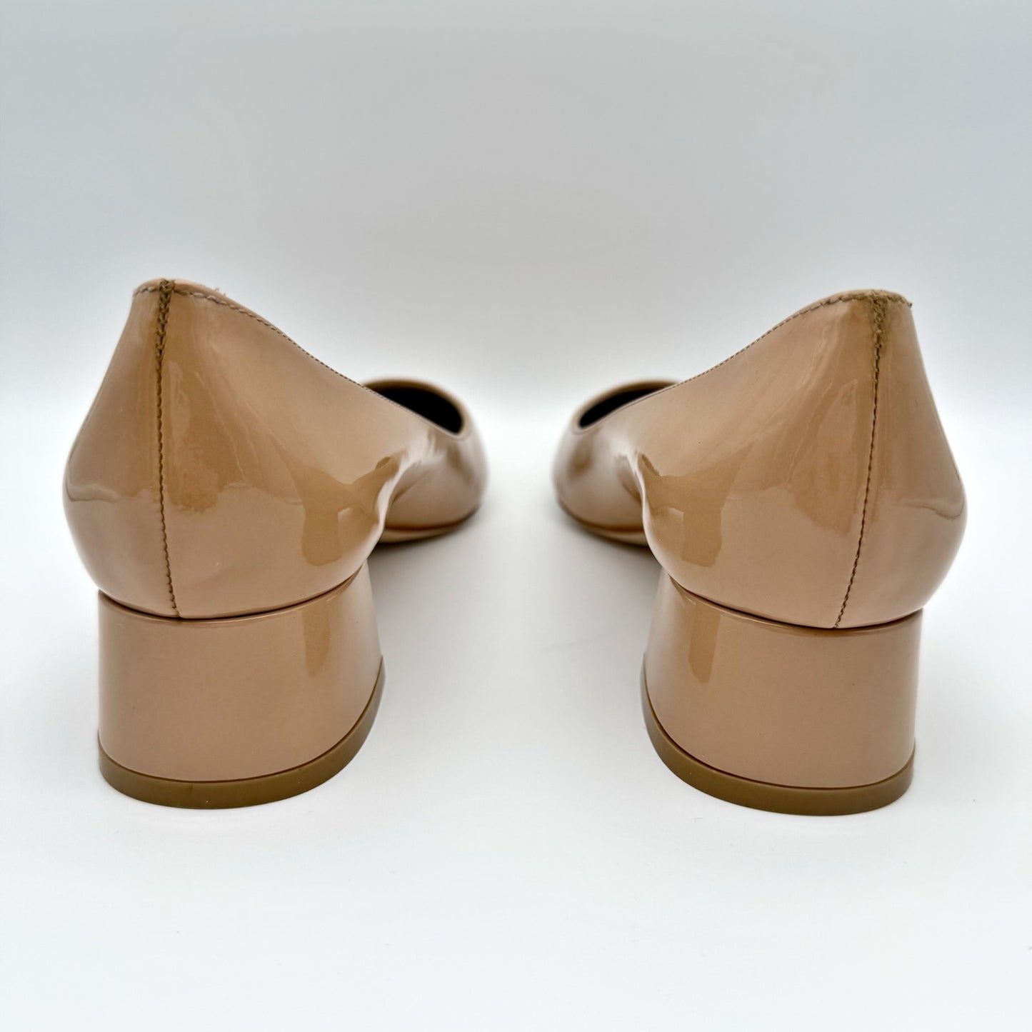 Stuart Weitzman Womens Vivienne 35 Pumps US 8 Nude Patent Leather Heels NIB