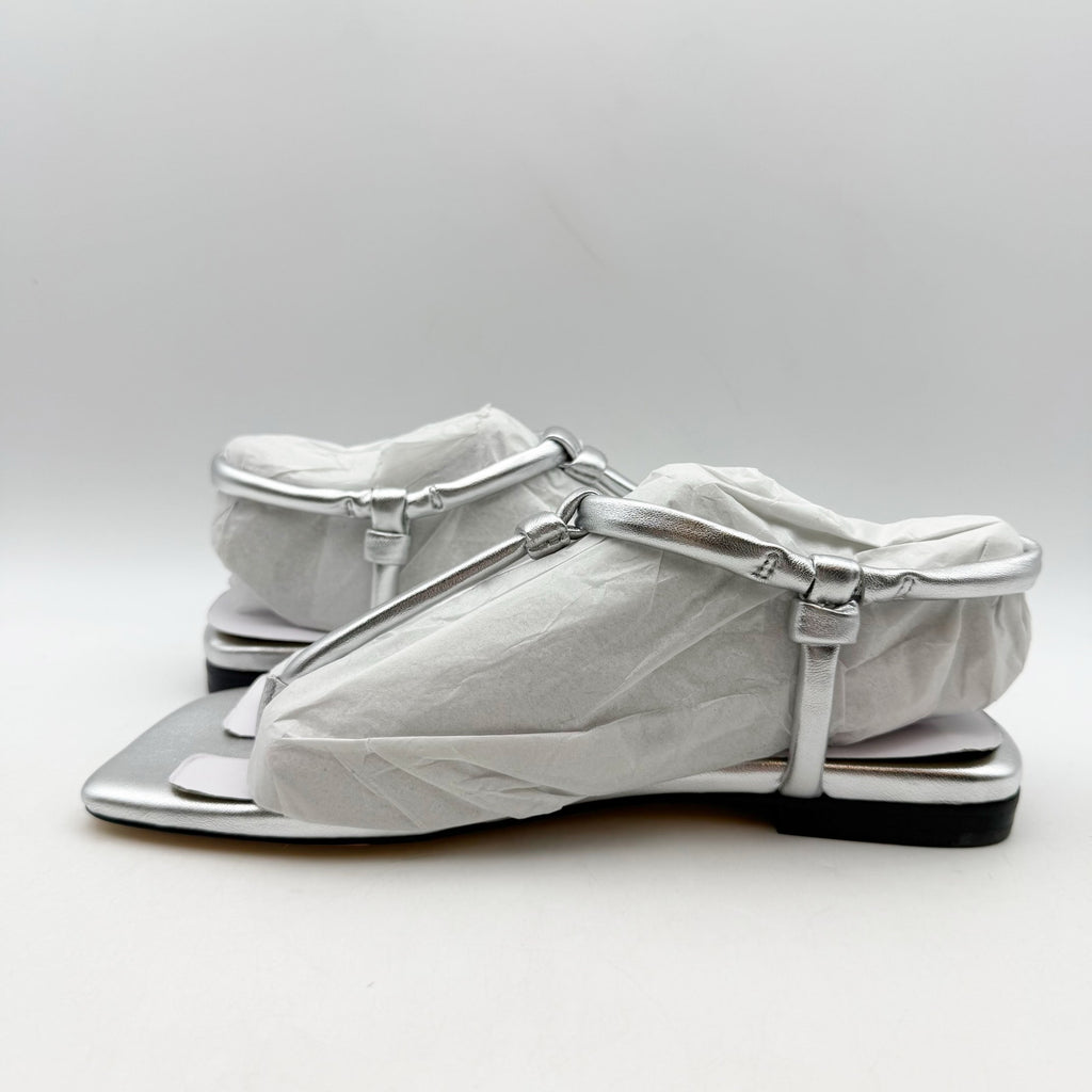 Marc Fisher Womens LTD Maycee Flat Sandals US 6.5 M Silver Leather Thongs NIB