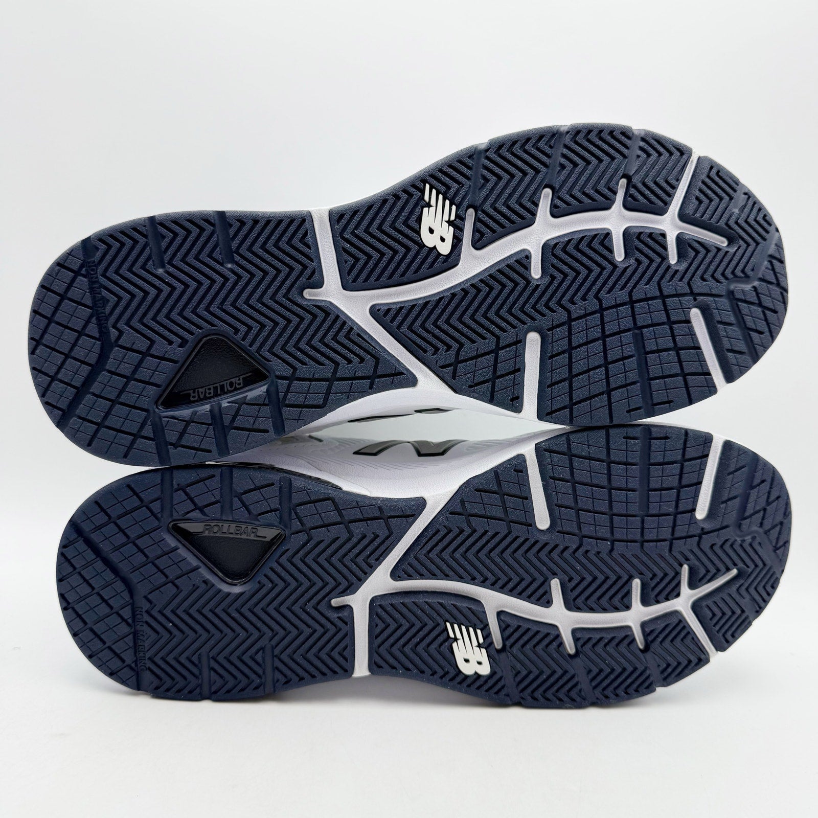 New Balance Mens 857v3 Athletic Shoes US 7.5 XW White Navy Athletic NIB