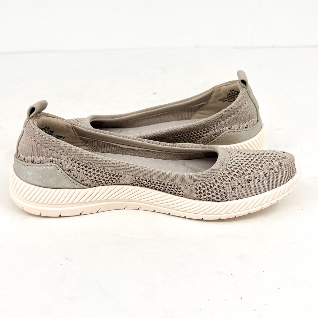 EASY SPIRIT Women's Glitz Walking Shoes Flats Size 6 Narrow Gold Slip Ons NWOB