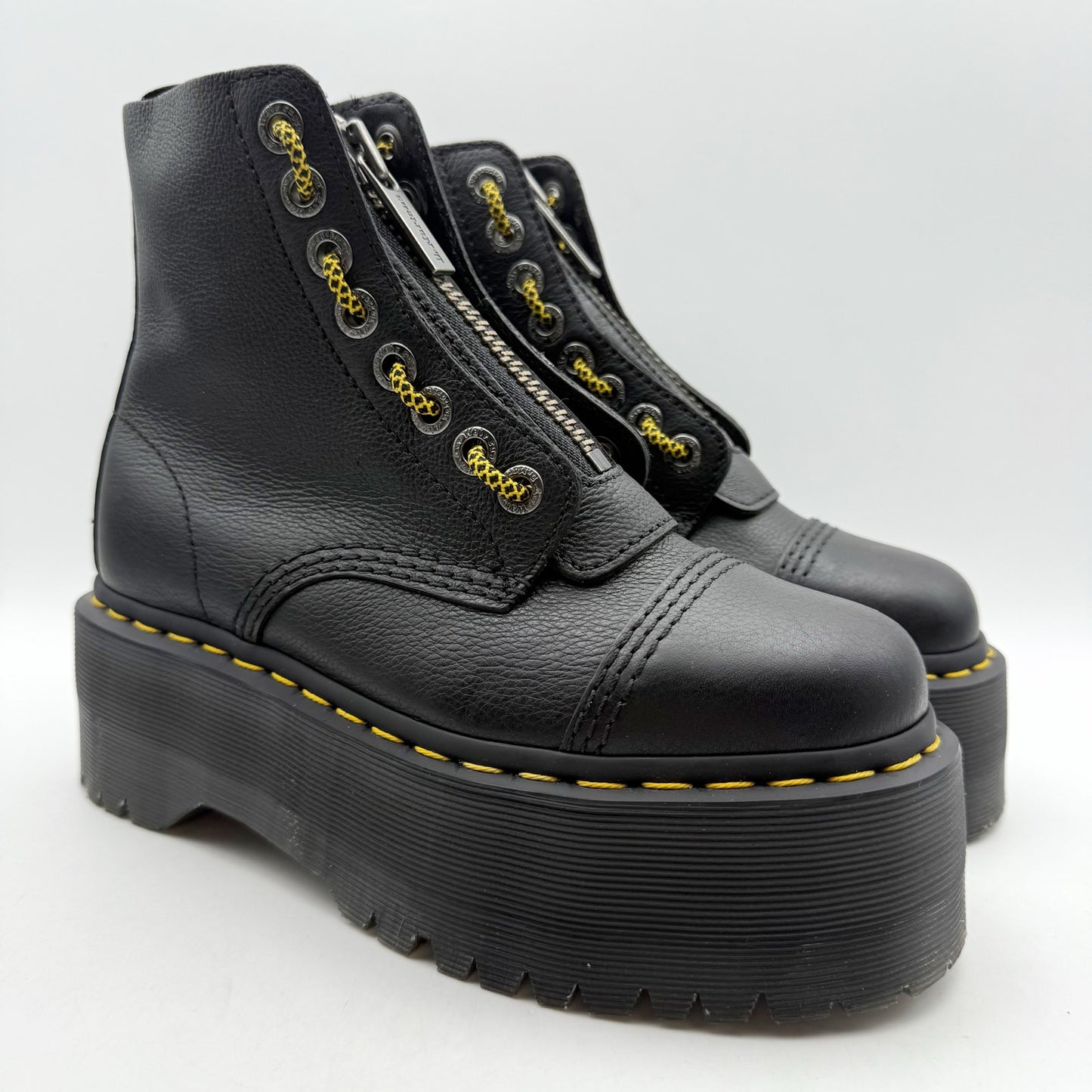 Dr. Martens Womens Sinclair Max Ankle Boots EU 37 US 6 Black Leather NWOB