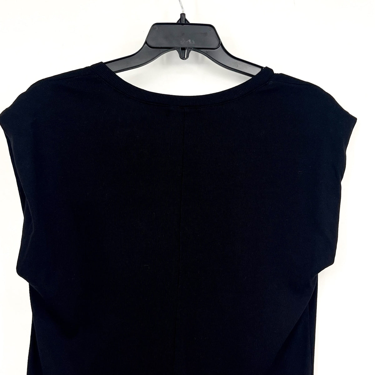 MICHAEL STARS Women's Tati V-Neck Power Shoulder Top Medium Black NWT