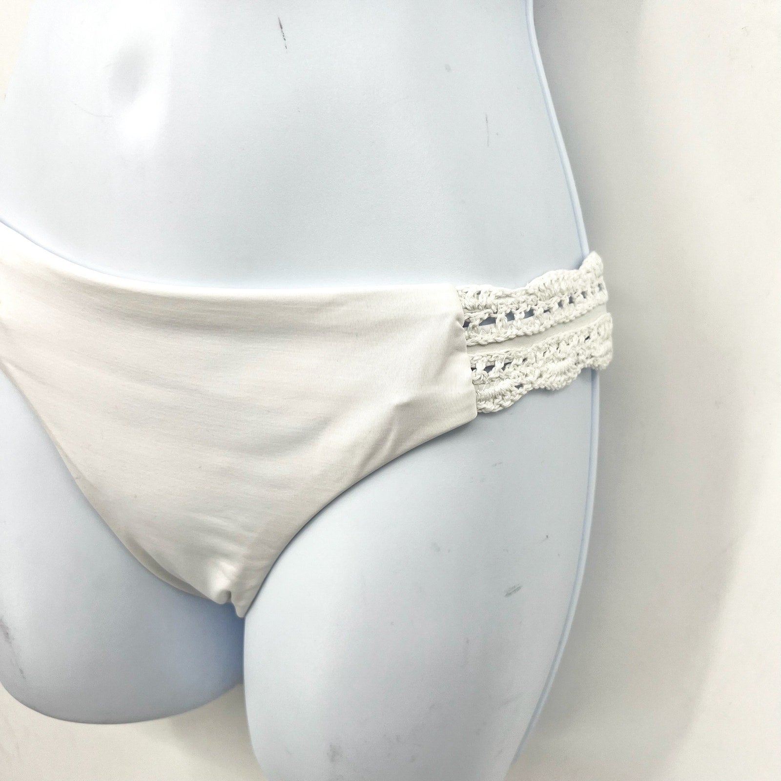 BECCA Women's Colette American Fit Bikini Bottom Small White Cheeky Coverage NWT