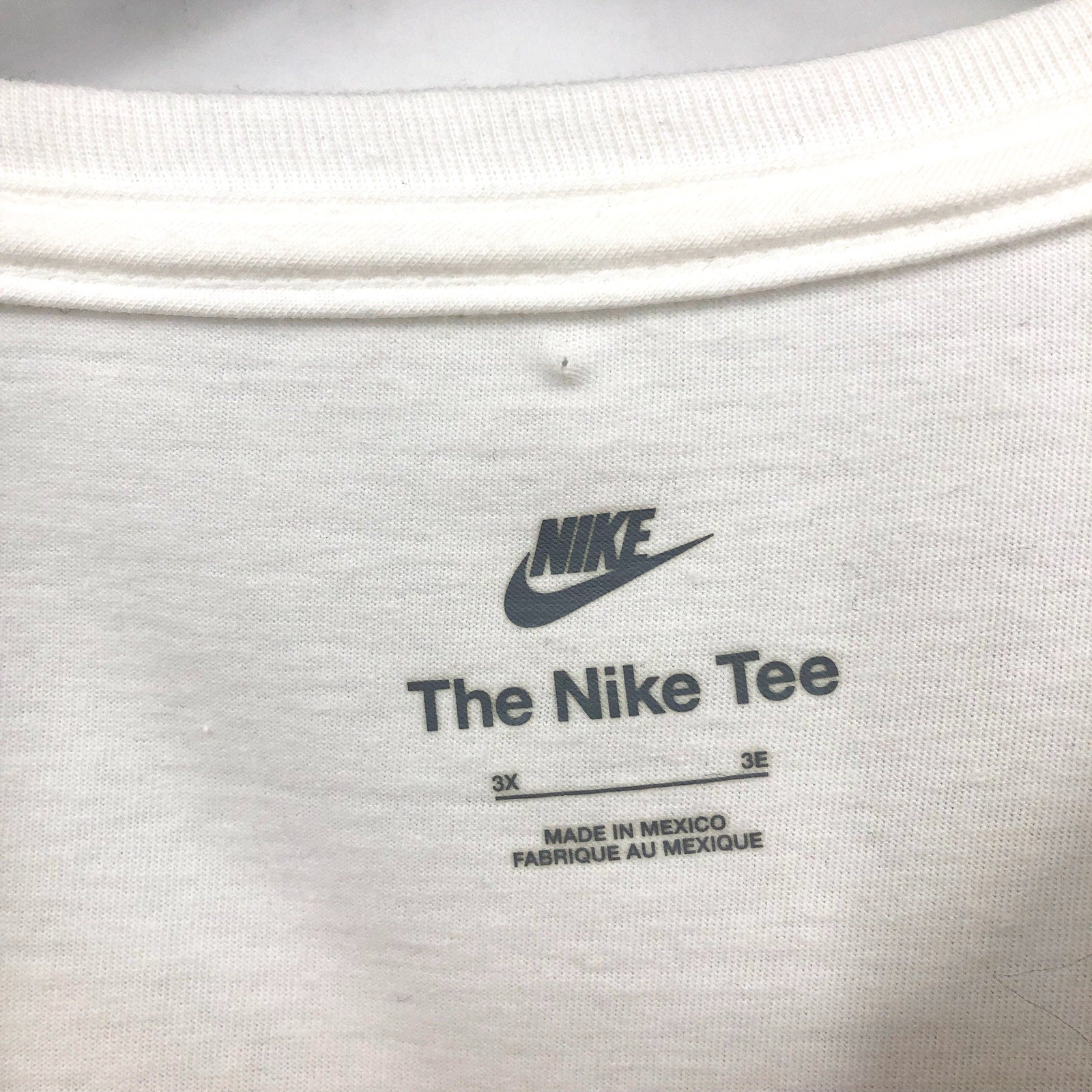 NIKE Women's Club Essentials Logo T-shirt 3X White Short Sleeve NWT