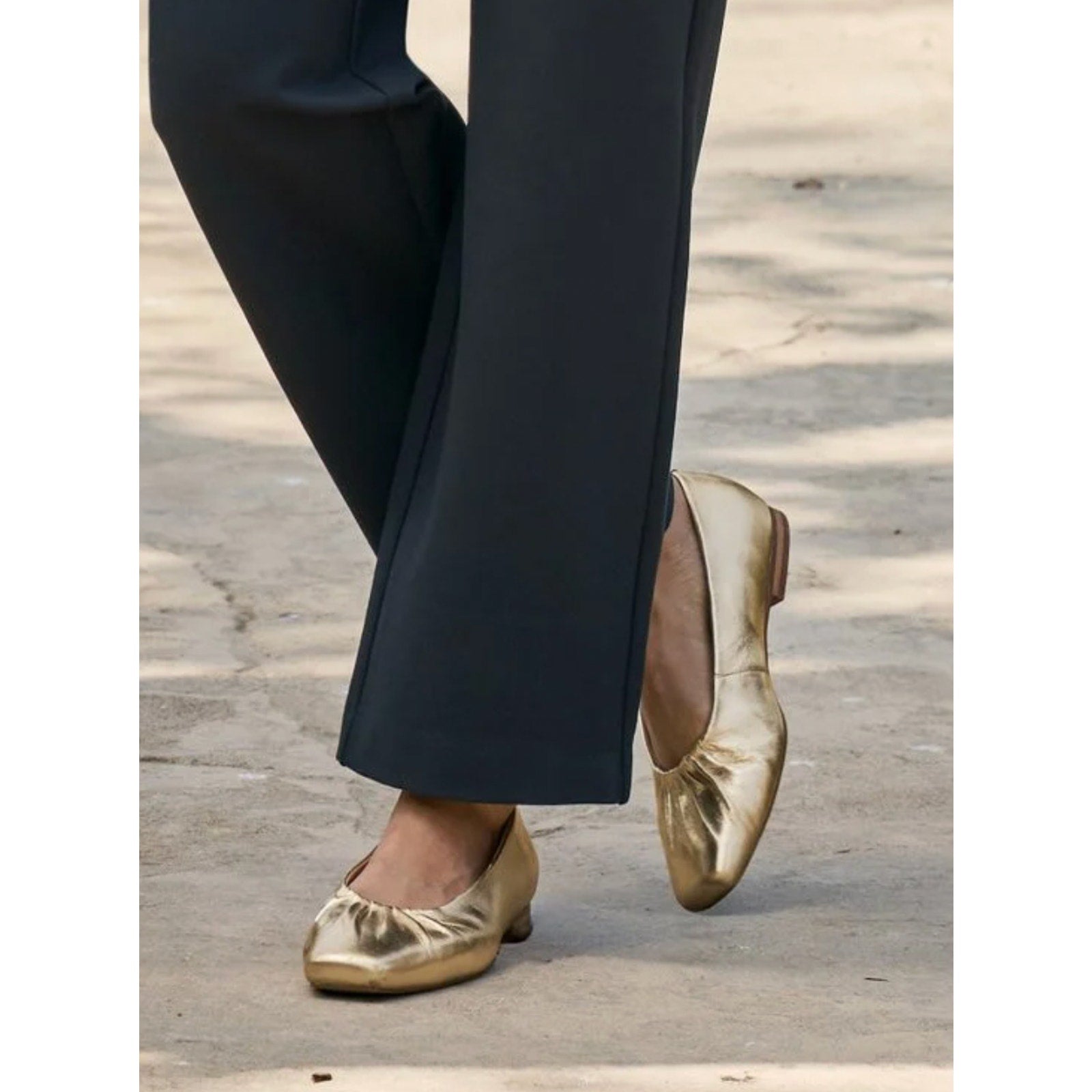 Seychelles Women Little Things Flats US 7.5 EU 38 Platinum Gold Leather NWOB