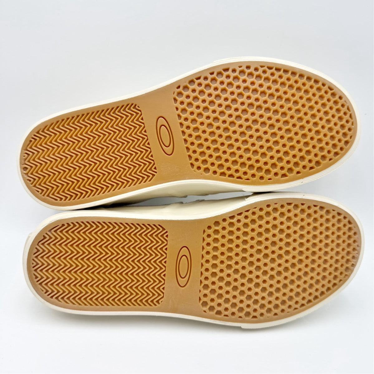 Oakley Mens B1B Classic Slip-on Casual Shoes Size 8 EU 41.5 White Sneakers NWOB