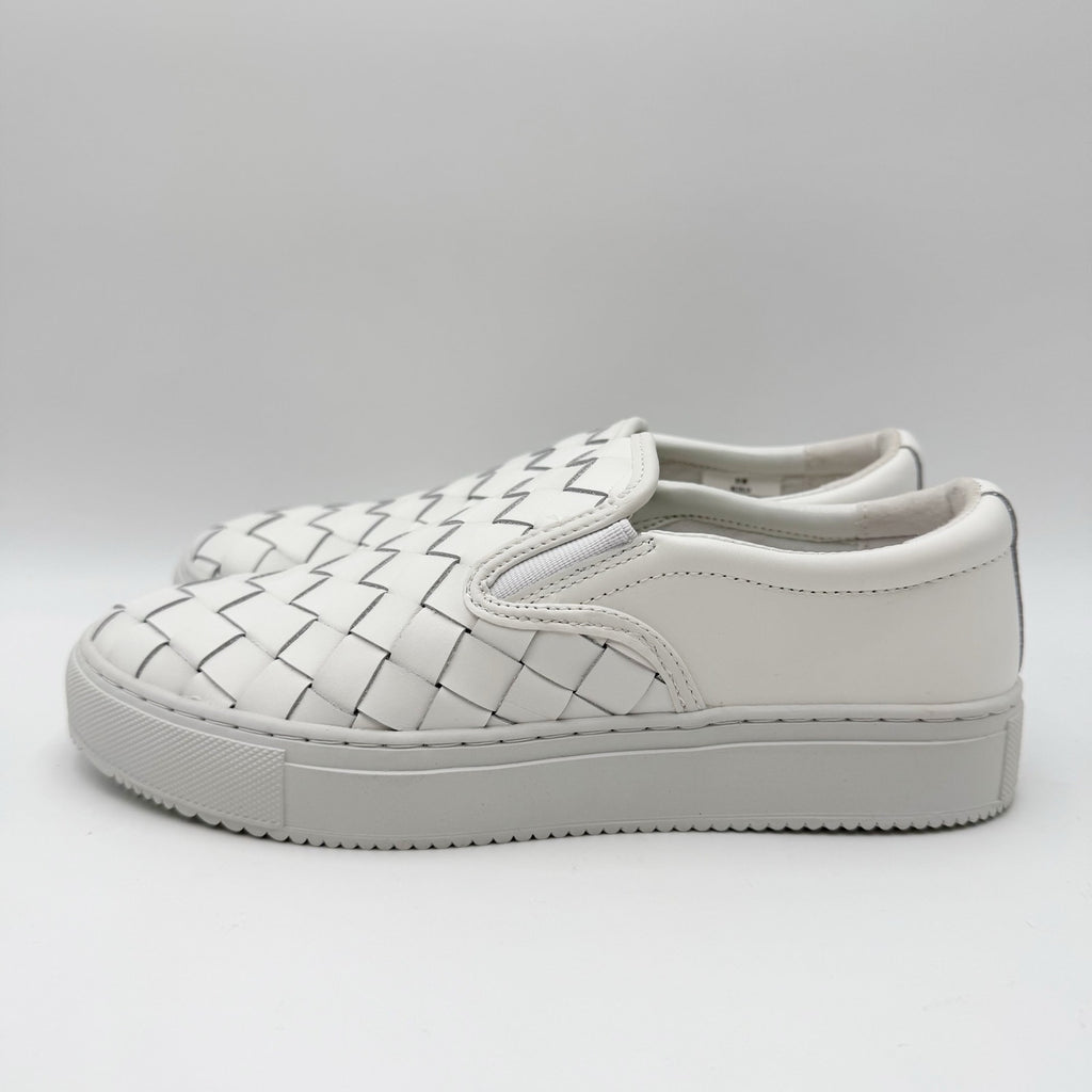 Marc Fisher LTD Womens Calla Casual Sneakers Size 8.5 M White Woven Leather NIB