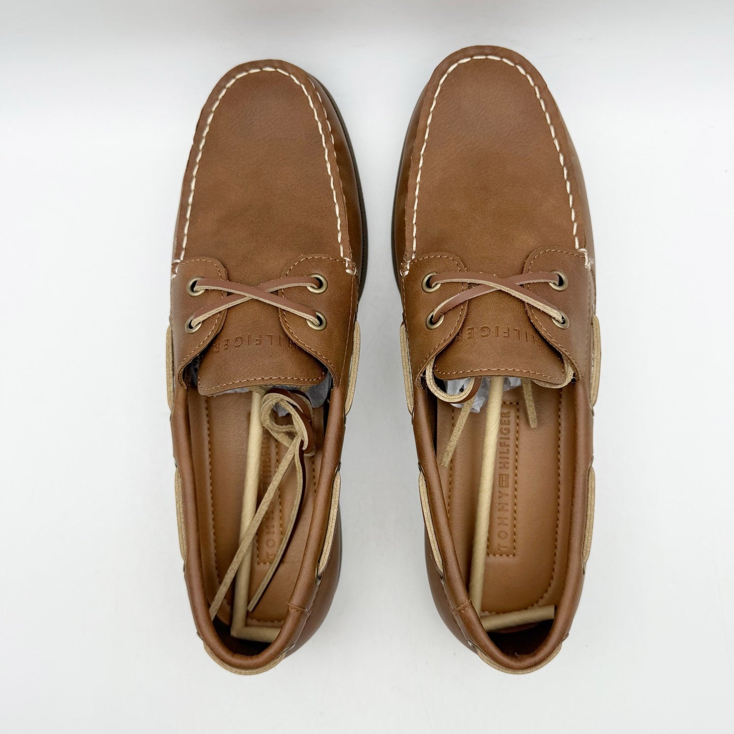 Tommy Hilfiger Men Brazen Two Eye Moc Toe Boat Shoe US 9 EU 42 Brown NIB