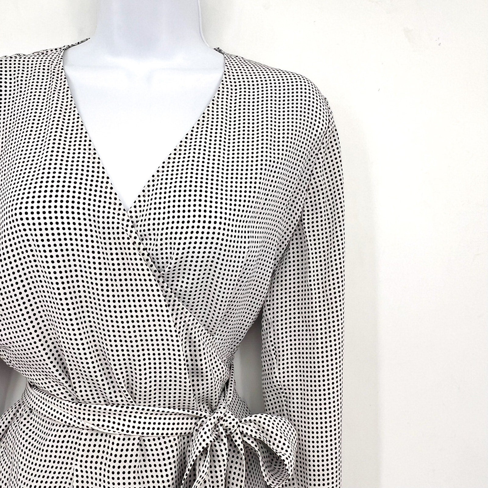 EQUIPMENT Women's Cenna Wrap Blouse Medium White Black Polka Dot Silk NWT