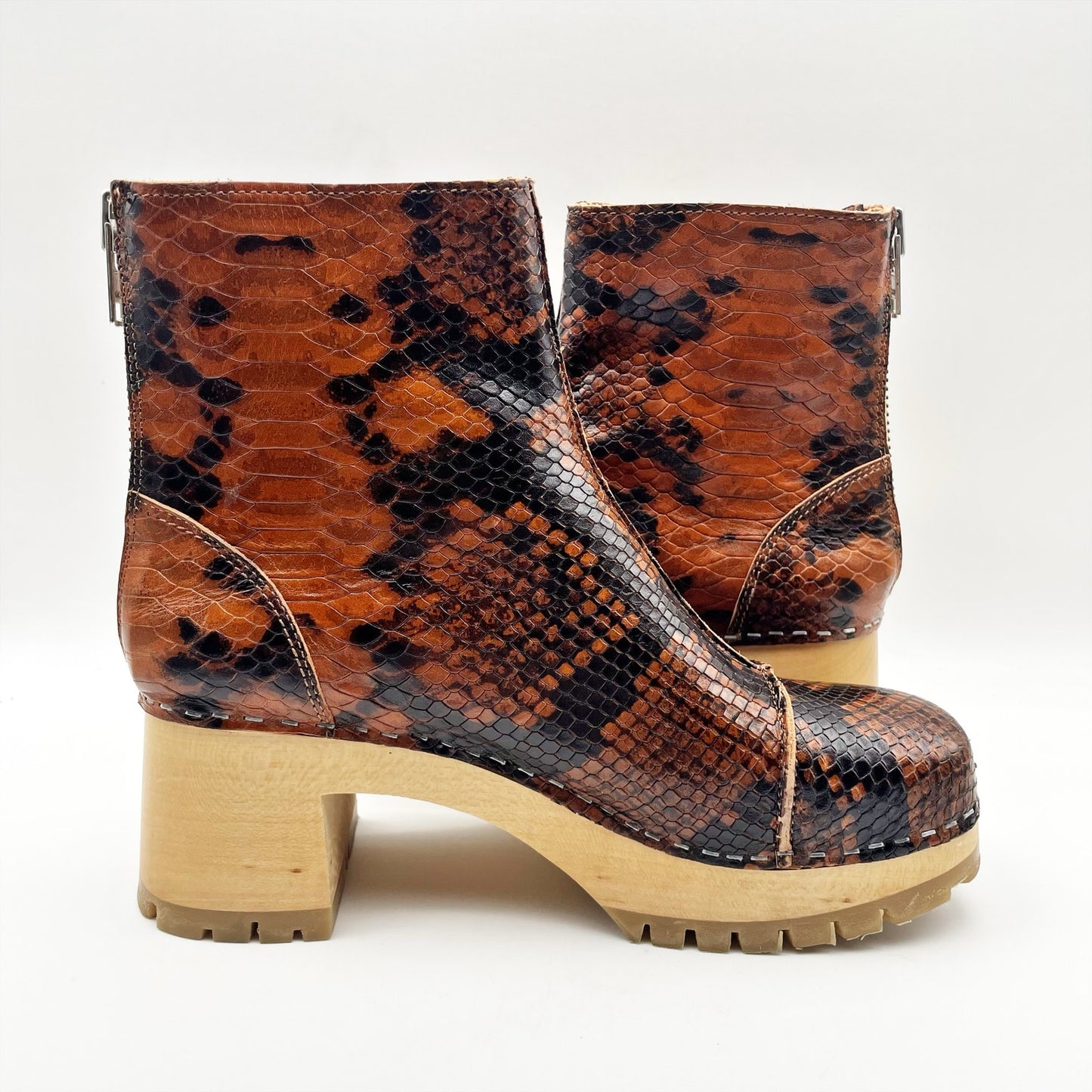 Swedish Hasbeens Womens Stitchy Ankle Boots EU 40 US 10 Brown Black Leather NWOB