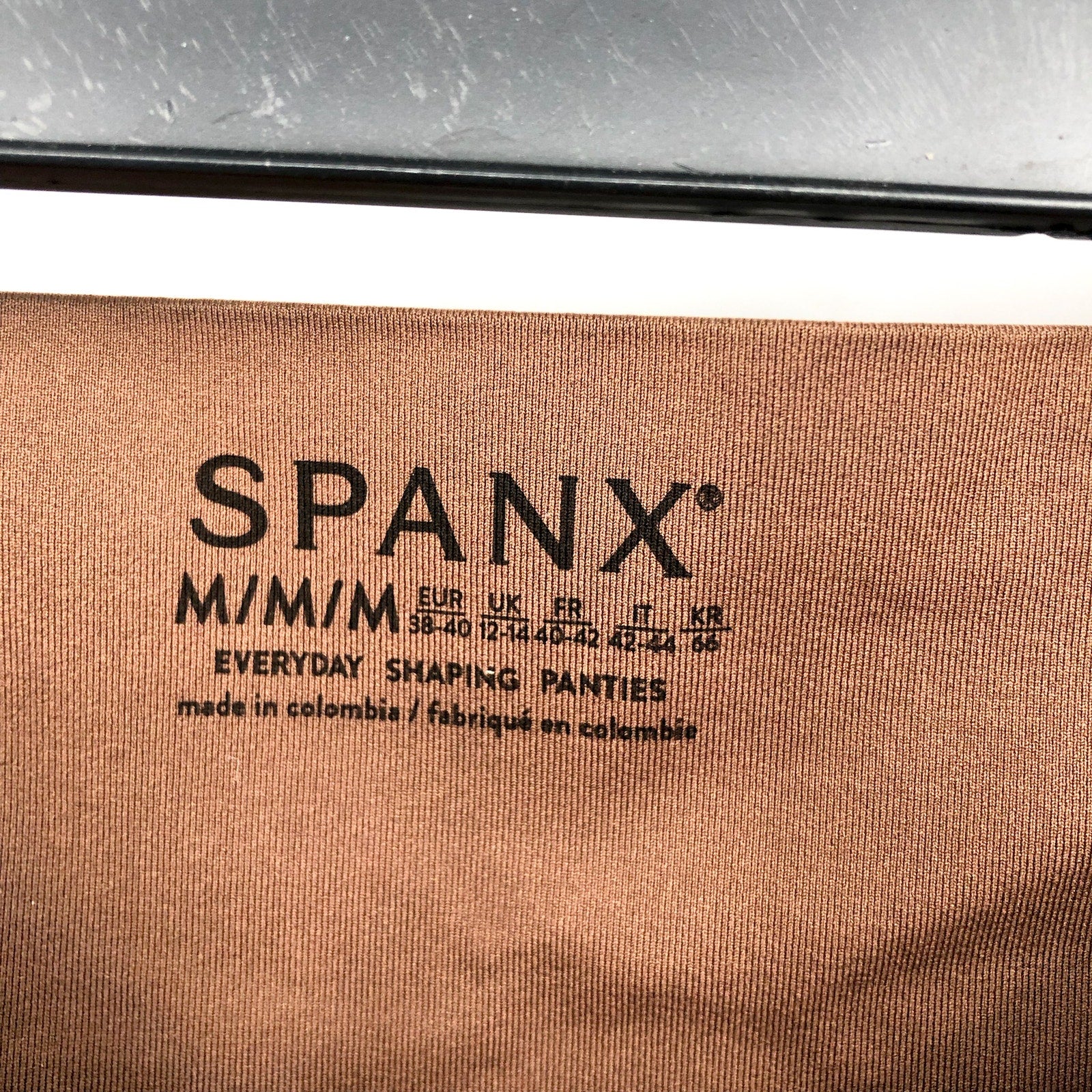 SPANX SPANXshape Everyday Shaping Thong Medium Naked 04 Brown Core Control NWT