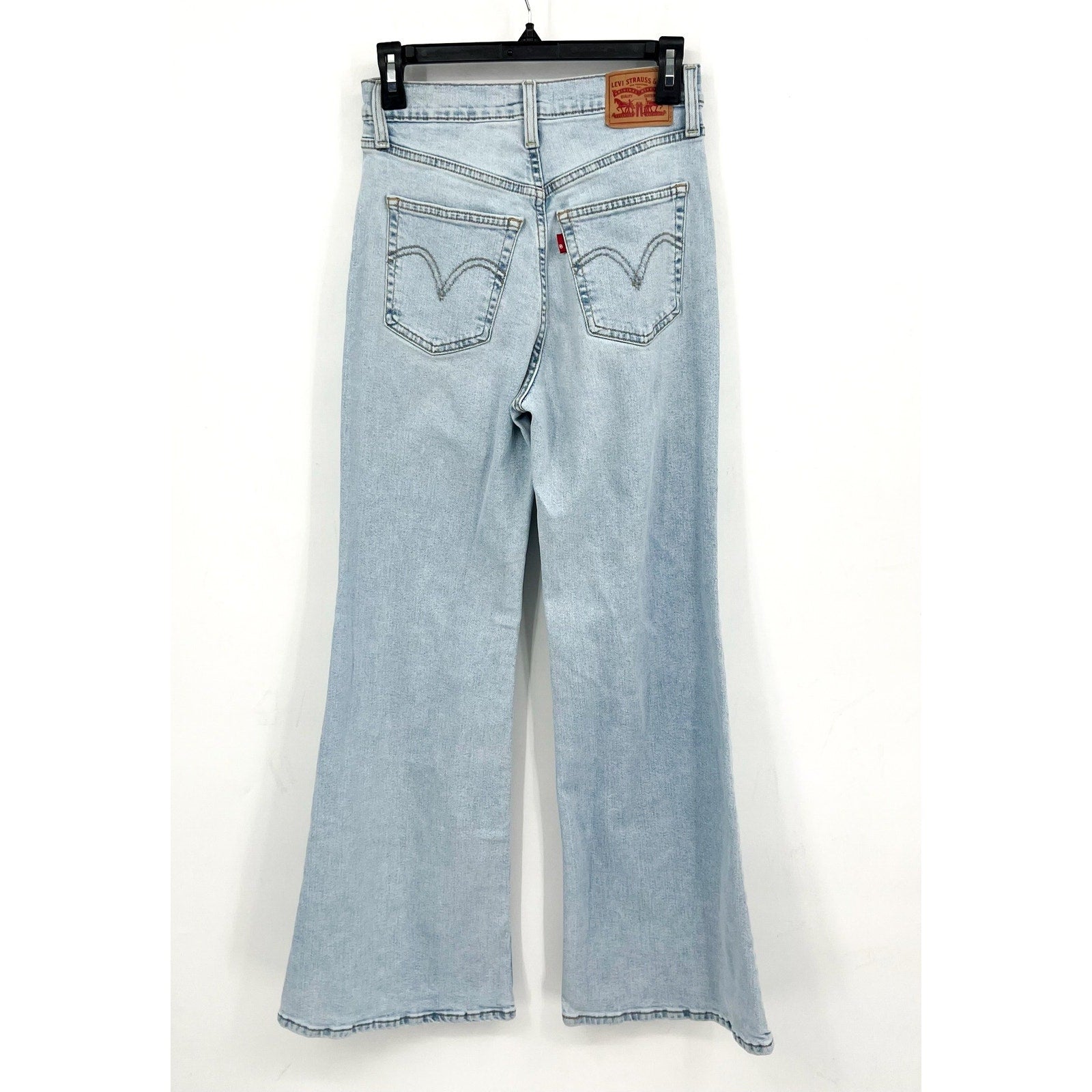 LEVI'S Women's Ribcage Bell Jeans 27x32 Size 4 Light Wash A75030004 NWOT