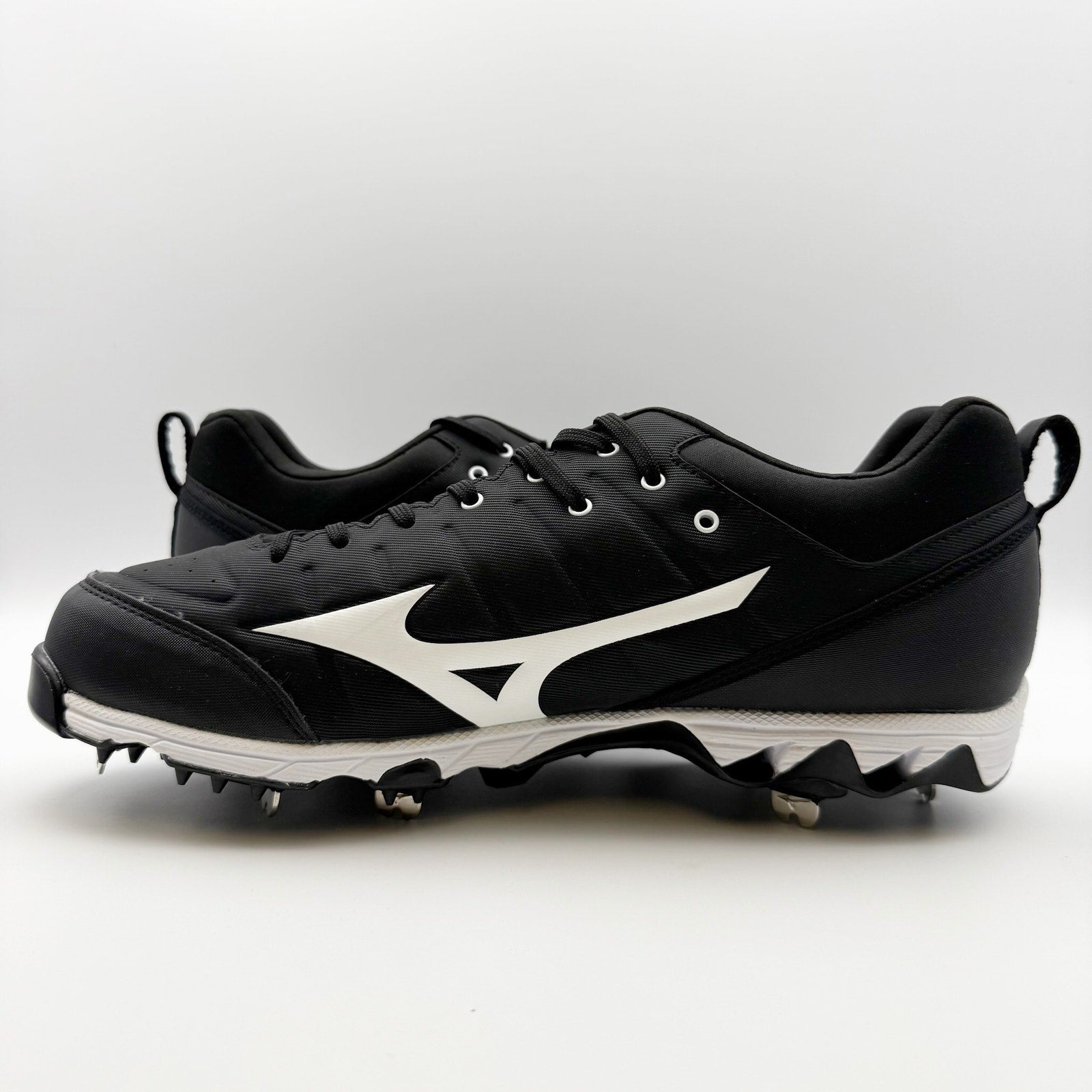Mizuno Mens 9 Spike Ambition 2 Low Metal Baseball Cleats US 11 Black White NWOB