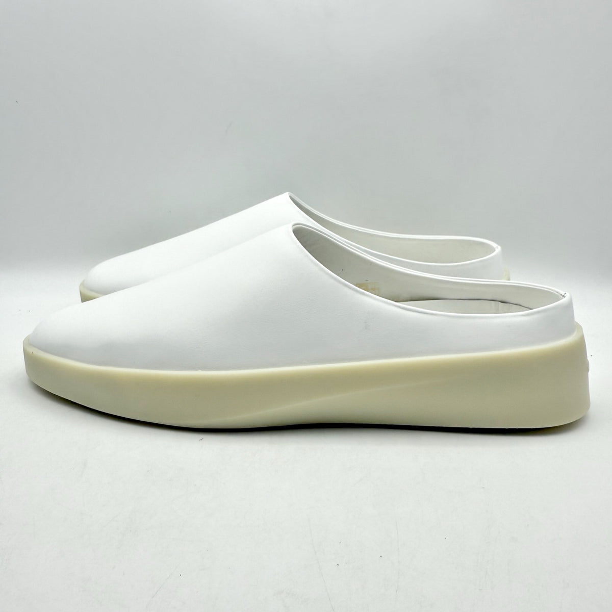 Wolf & Shepherd Cruise Mule Slip On Shoe Mens 5.5 Womens 7 White Leather NIB