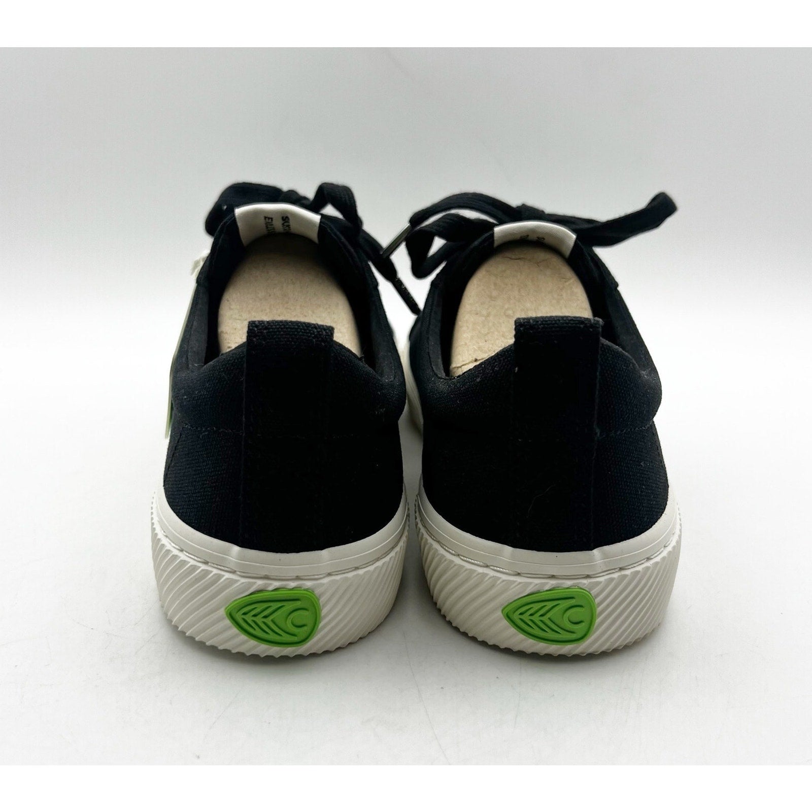 Cariuma OCA Low Top Sneakers Men's 8 Women's 9.5 Black Canvas Organic Cotton NIB