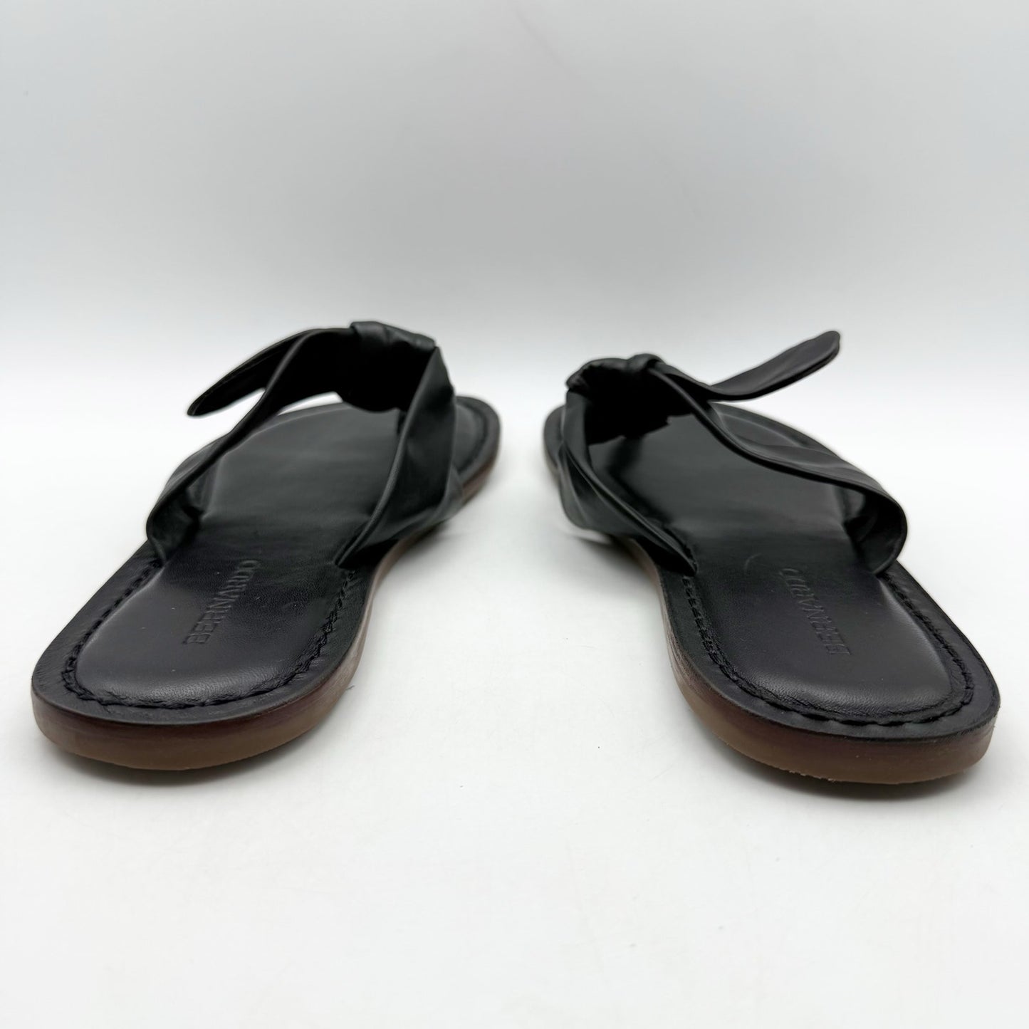 Bernardo Footwear Womens Laia Thong Sandals US 8.5 M Black Leather NIB