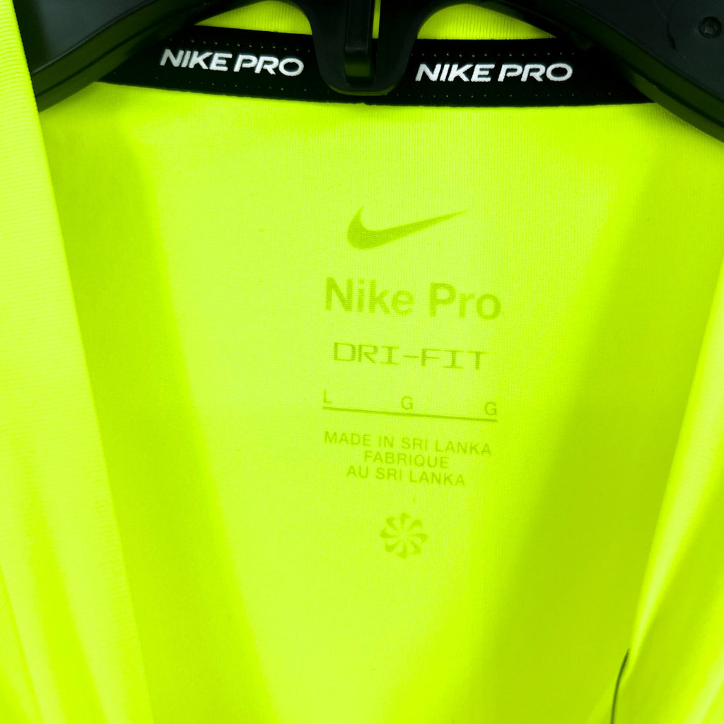 NIKE Big Kids Dri-FIT Short-Sleeve Tshirt Large Neon Yellow Crewneck NWT