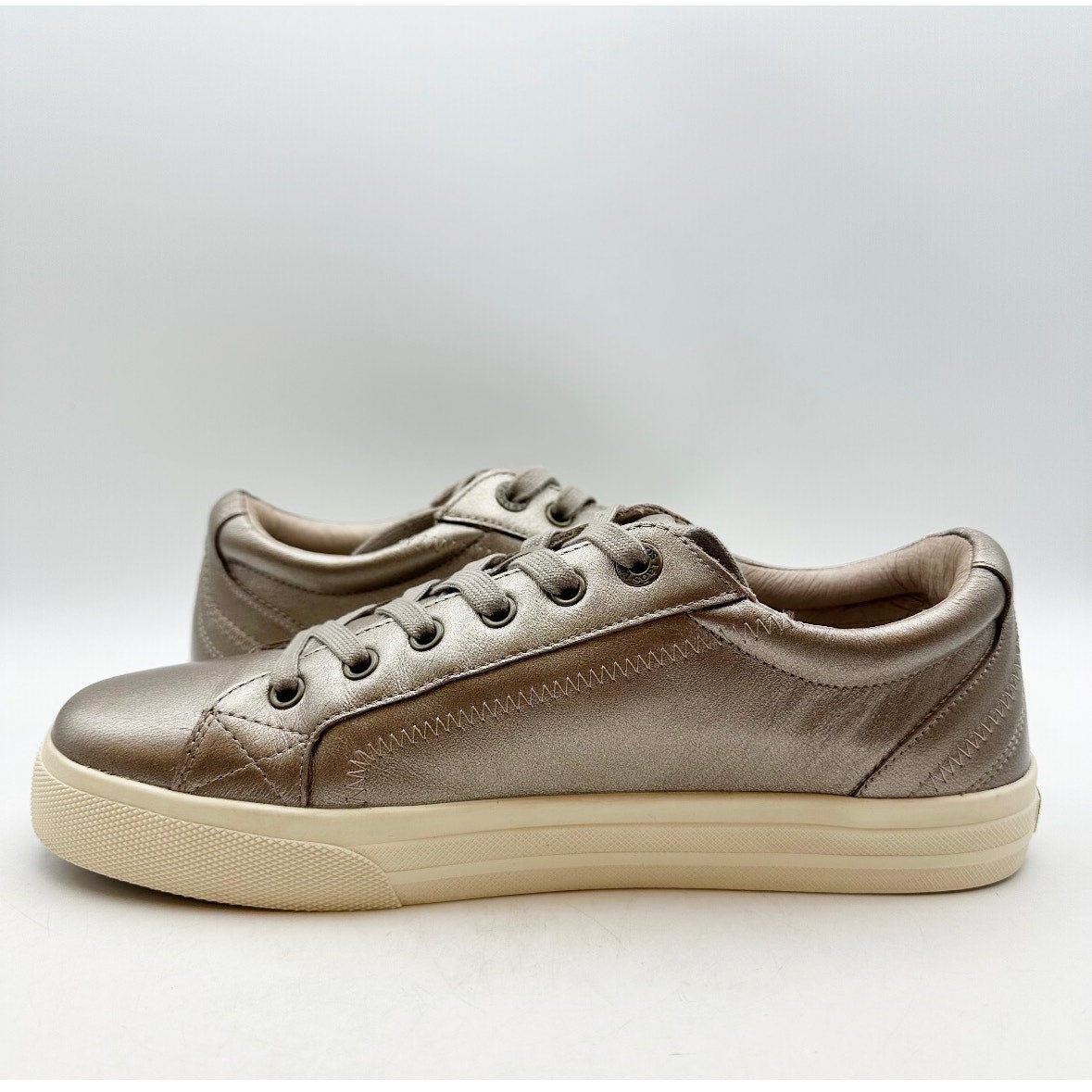 Taos Footwear Womens Plim Soul Lux Sneakers Size 10.5 CHAMPAGNE Gold Leather NIB