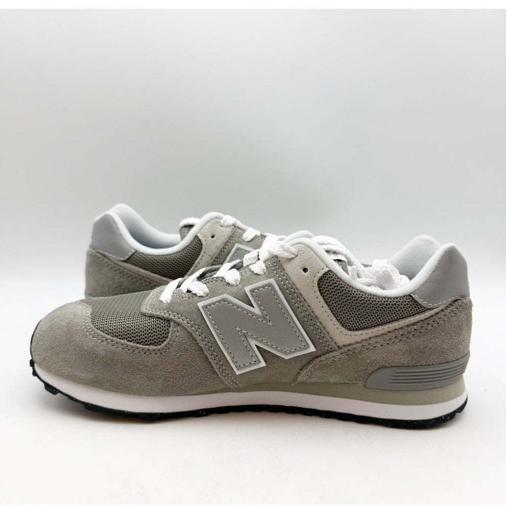 New Balance Boys Classics 574 Core Sneakers US 5.5 EU 38 Grey White Athletic NIB